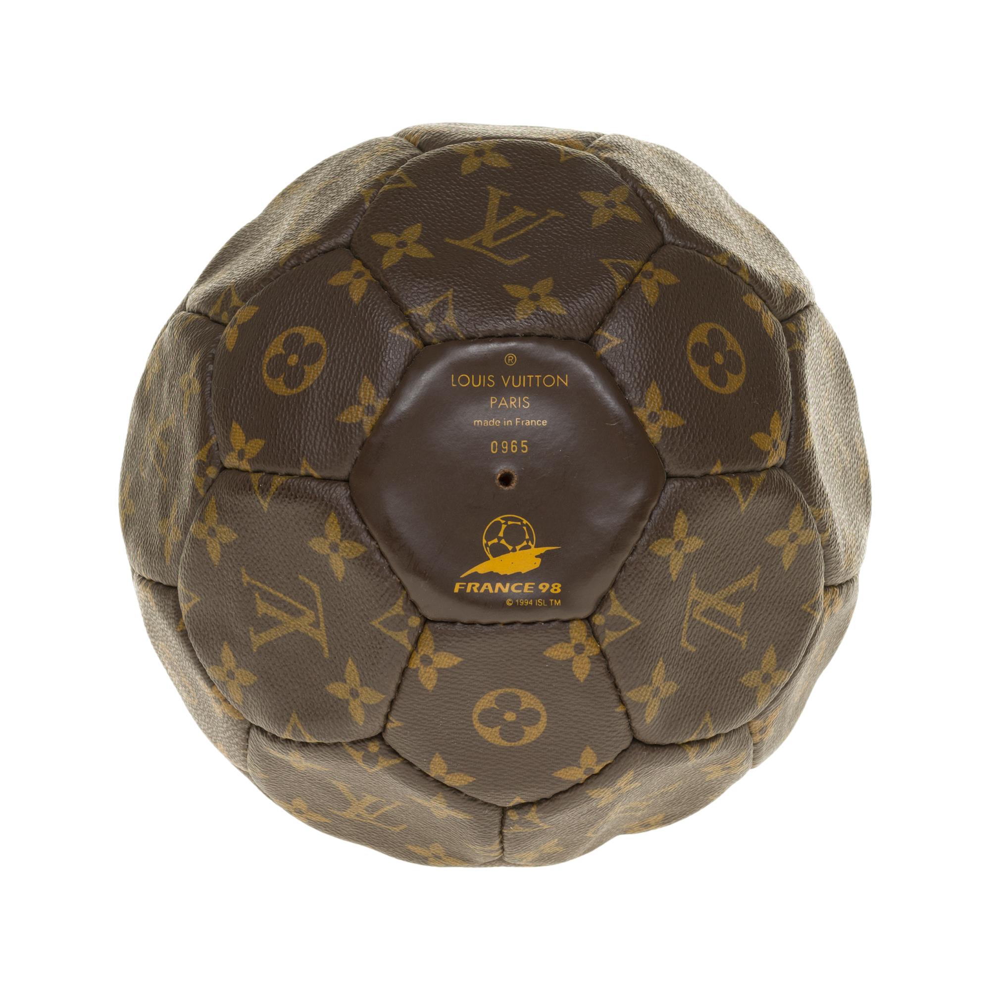 Collectible Louis Vuitton ball World Cup 98 in brown canvas and natural leather 4