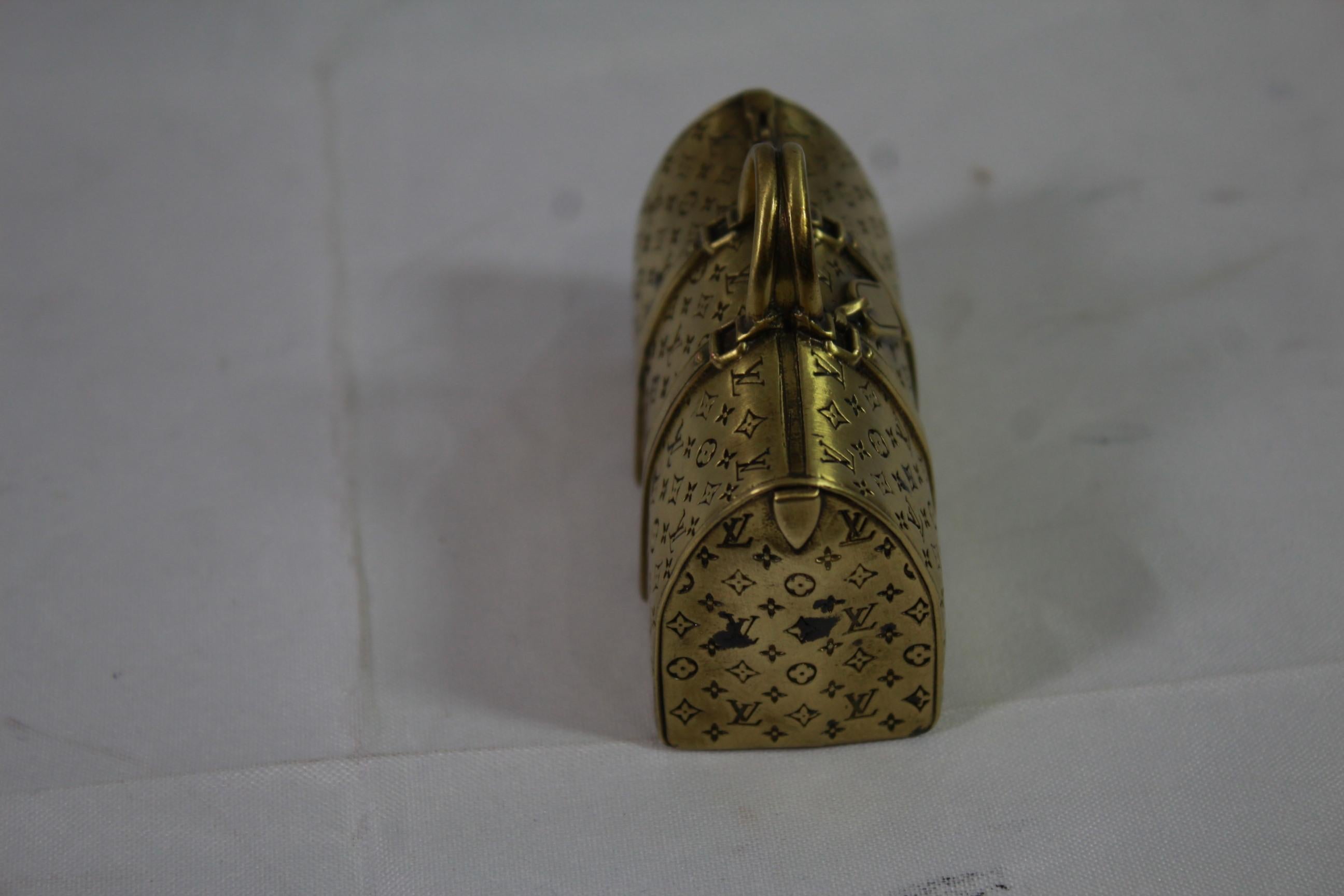 Collectible Louis Vuitton Keepall Brass Paperweight In Good Condition In Paris, FR