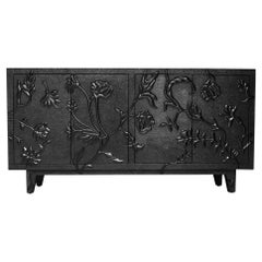 Med da collezione. Martellato Antq. Credenza floreale in bronzo - Credenza rivestita in metallo