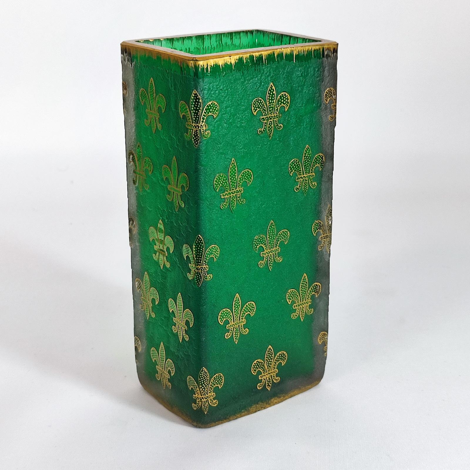 French Collectible Museum Item Daum Nancy Cameo Glass Vase 'Fleur-de-lis', France 1900s For Sale