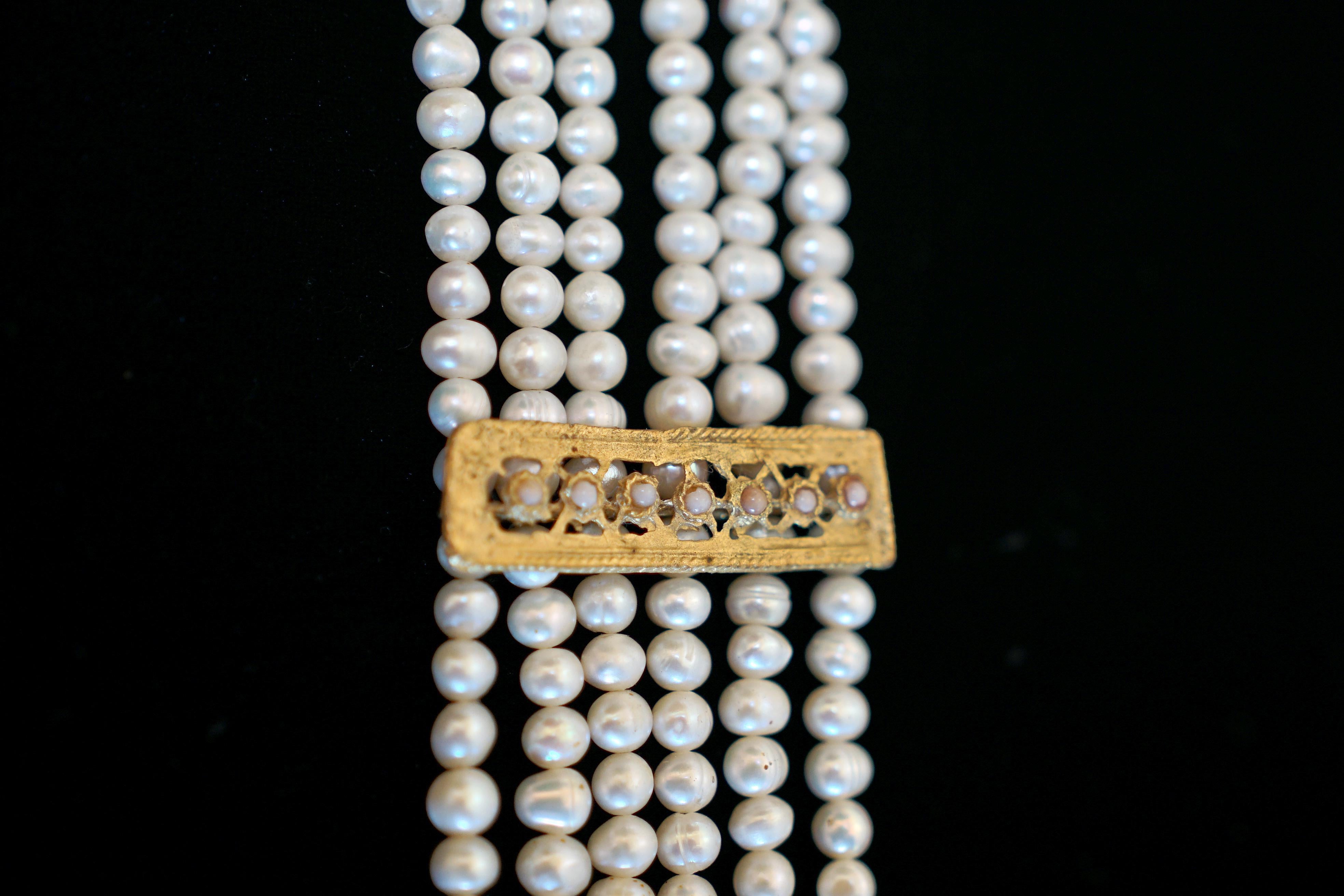 Gladiator Collectible Prop Pearl Bracelet from the 2000 Movie In Good Condition For Sale In Lomita, CA