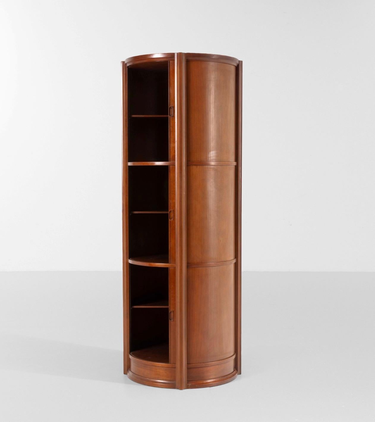 Mueble bar y almacenaje italiano escultural de madera Gianfranco Frattini en venta 10