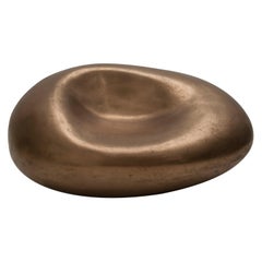 "Côte D'or" sgabello da collezione con seduta in ciottoli scolpiti in metallo bronzo OMG