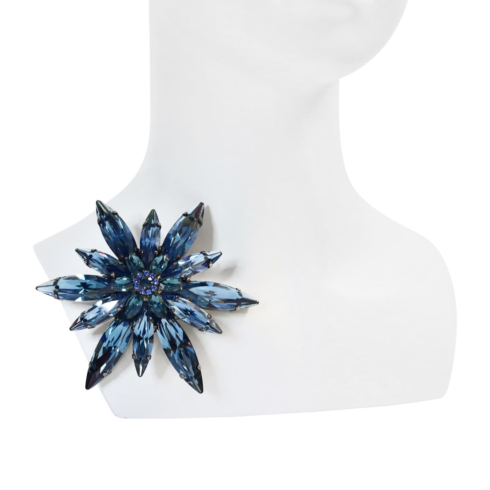 The Collective Tim Szlyk Montana Blue Crystal Brooch Circa 2000s Bon état - En vente à New York, NY