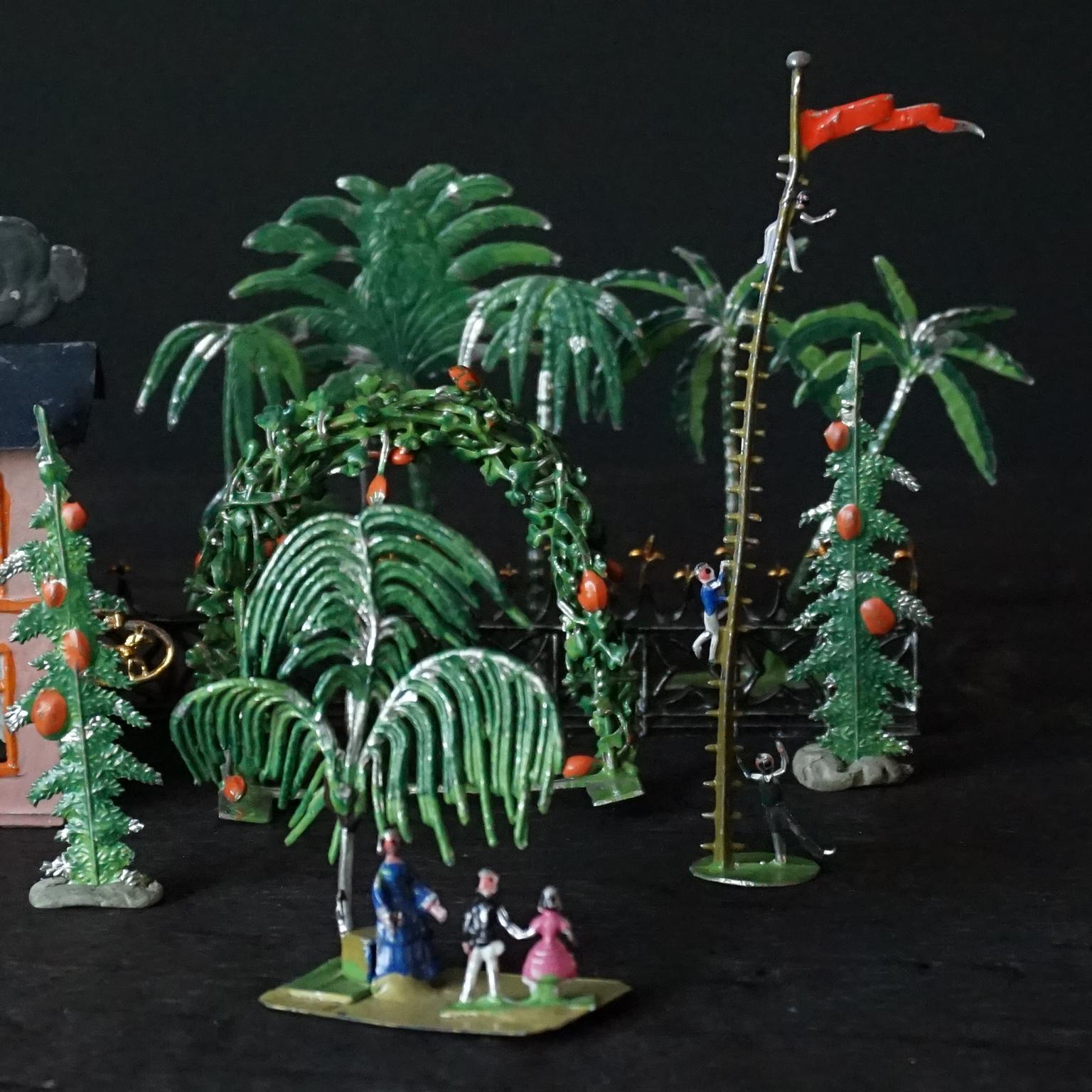 Kollektion 1900er Edwardianische Miniatur-Tin-Spielzeuge Bauern Tiere Menschen und Parkbäume im Angebot 13