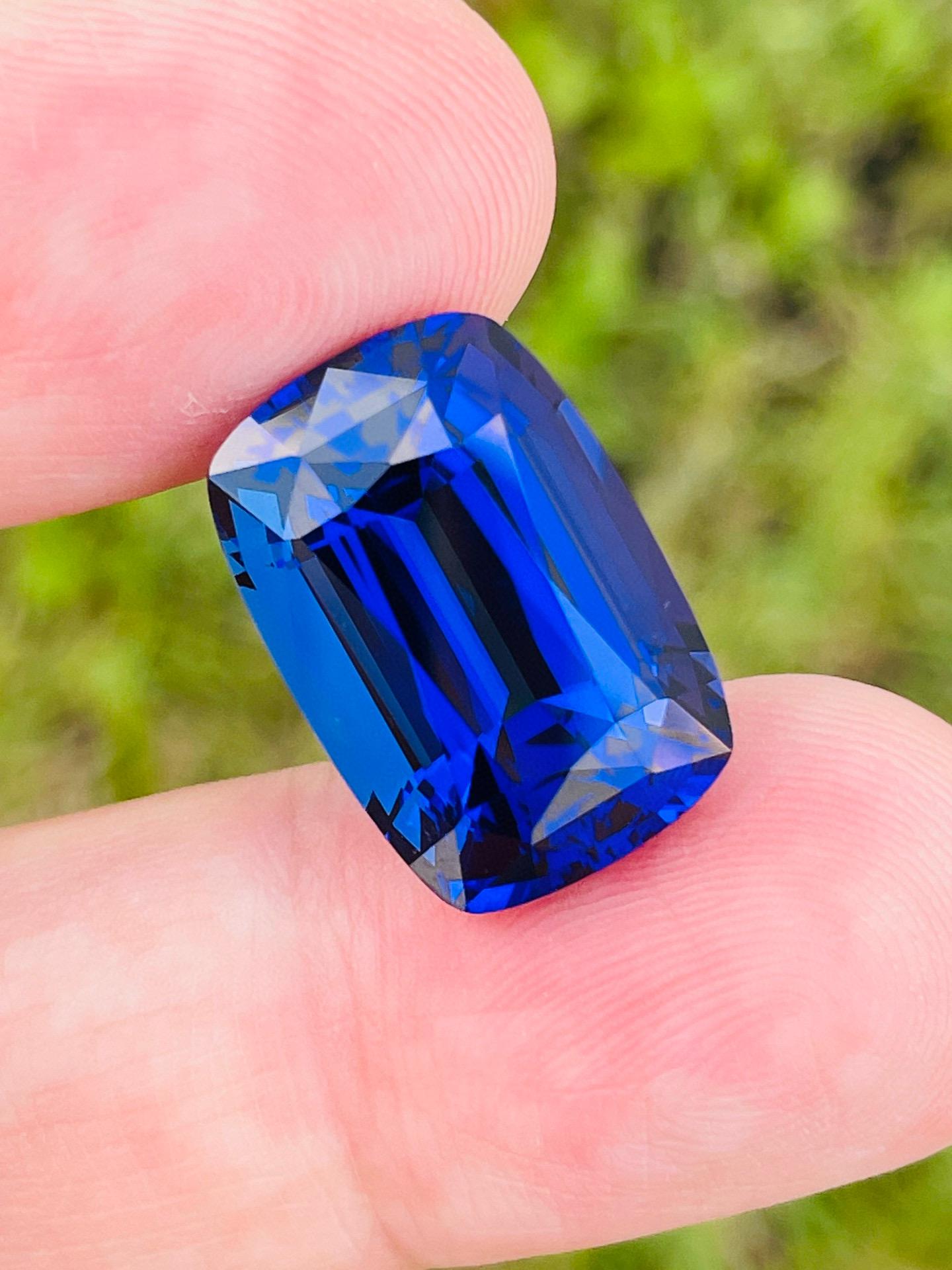 Collection  20.79ct tanzanite at top color Dblock royal blue plus In New Condition For Sale In bangkok, TH