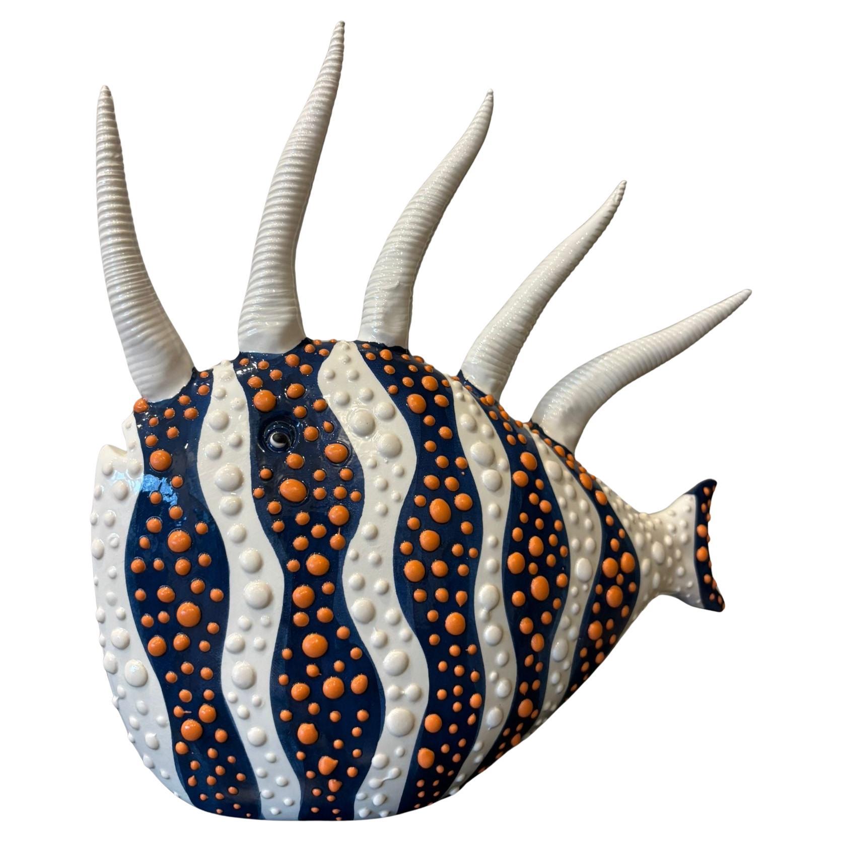 Collection
S 4 Dekorativer Fisch, Mittelstück aus Keramik. Handgemachtes Italien. Maßgeschneidert. 2025