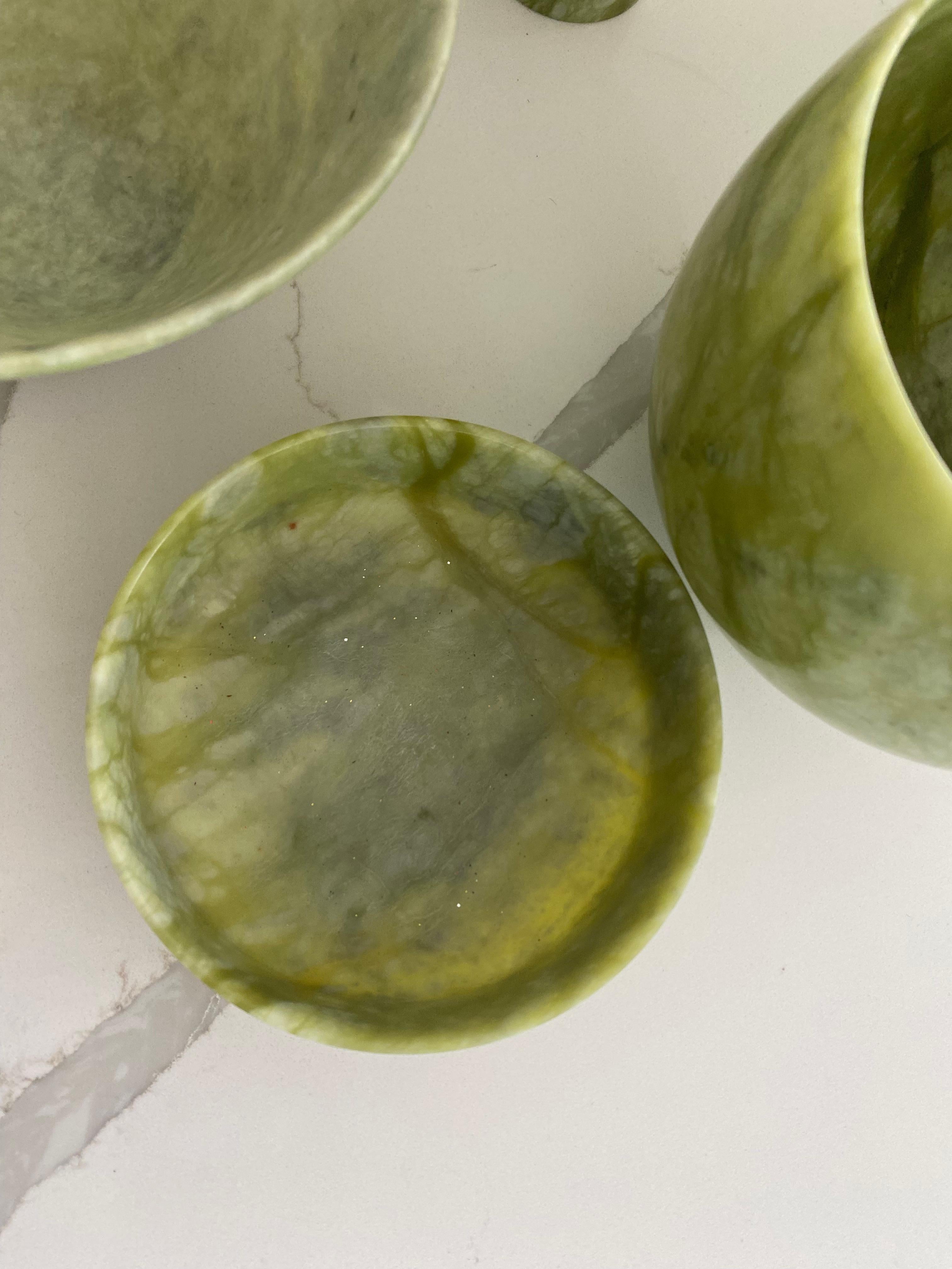 Collection 5 jade? stone Chinese bowls green veined modern shapes  For Sale 6