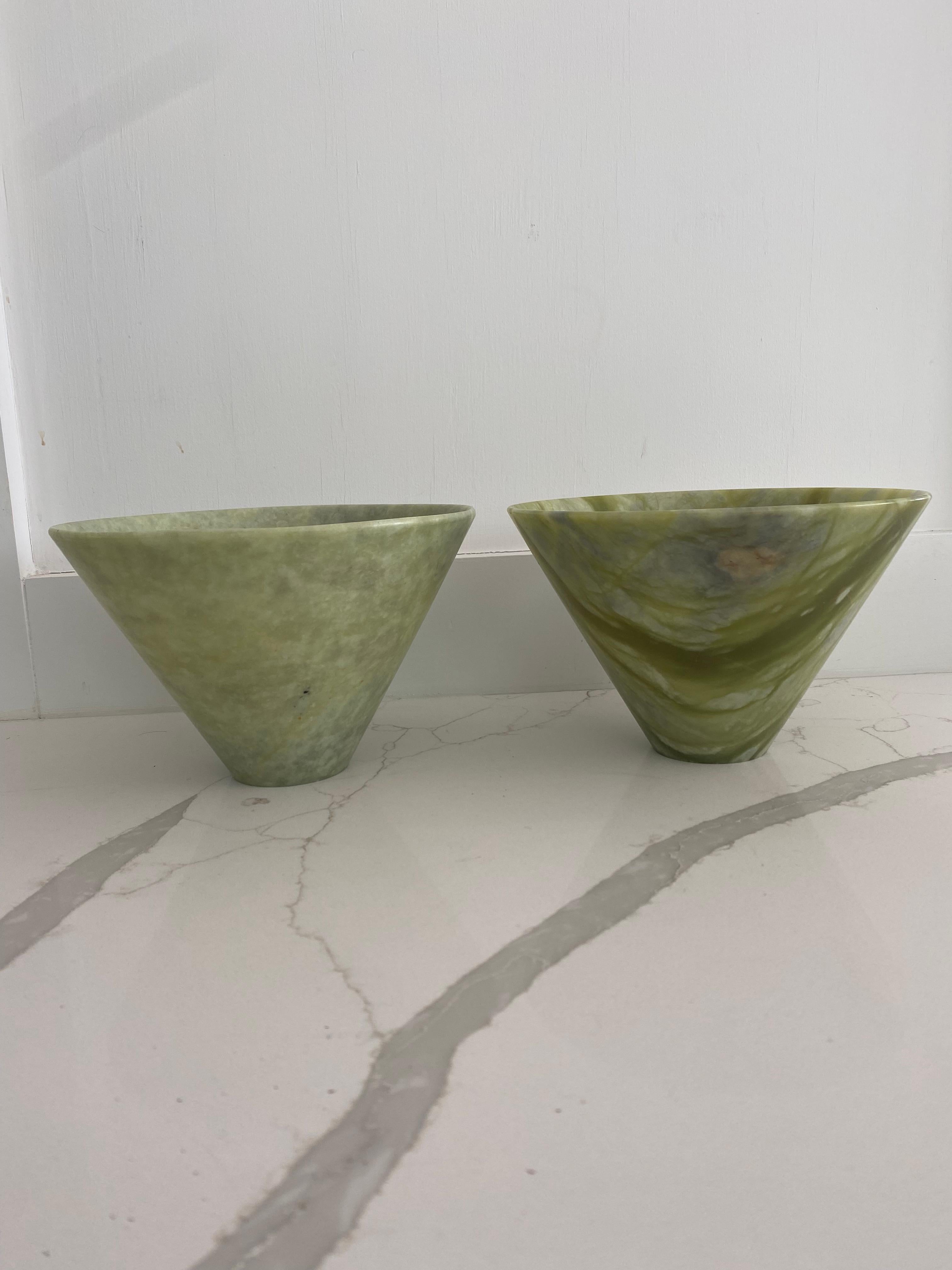 Collection 5 jade? stone Chinese bowls green veined modern shapes For Sale 2