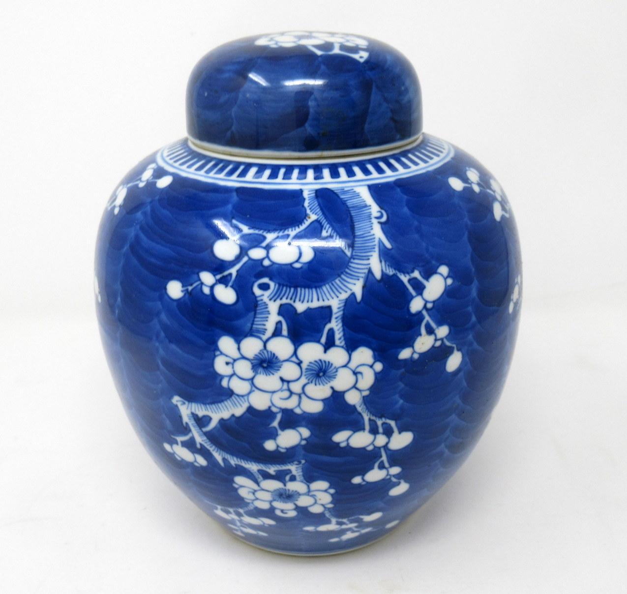 

Stylish Collection of Early Chinese Ginger Jars consisting of one large and four smaller examples, late Nineteenth Century, complete with their original covers. 

Each Jar hand painted in underglaze blue on an off-white ground, decoration