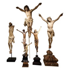 Collection de Six Christs in Wood 17th and 18th Century
