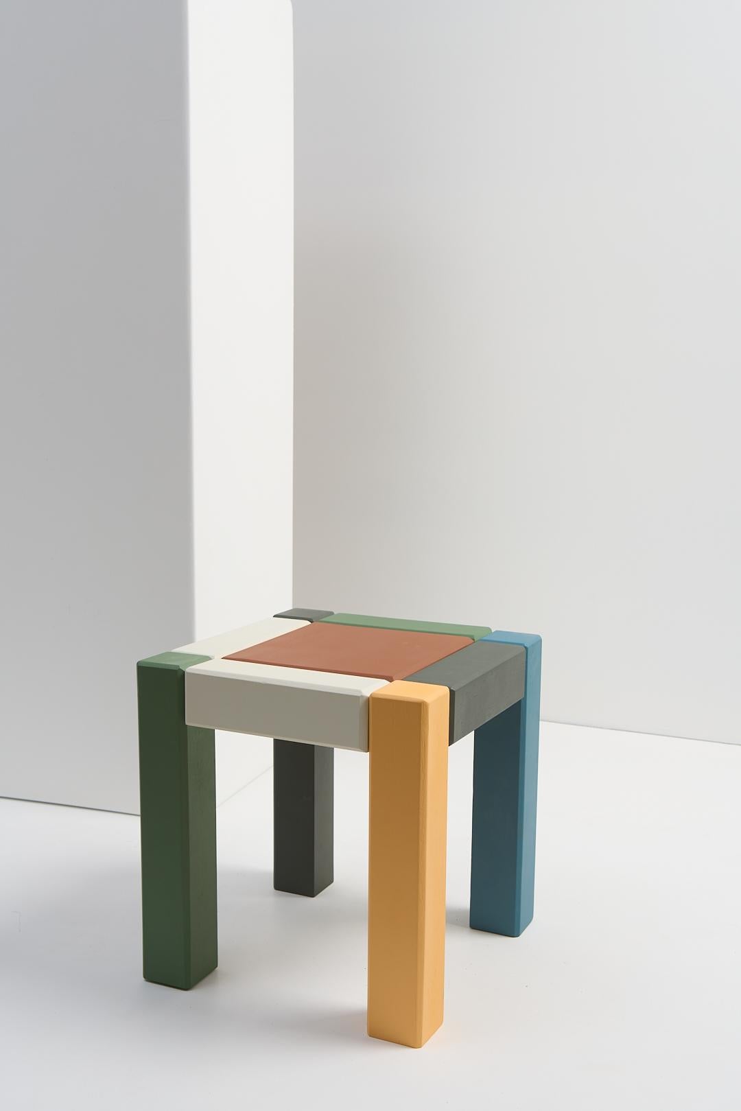 Kollektion Dominó, Brasilianischer Contemporary Hocker aus Holz im Zustand „Neu“ im Angebot in Santa Edwiges, MG