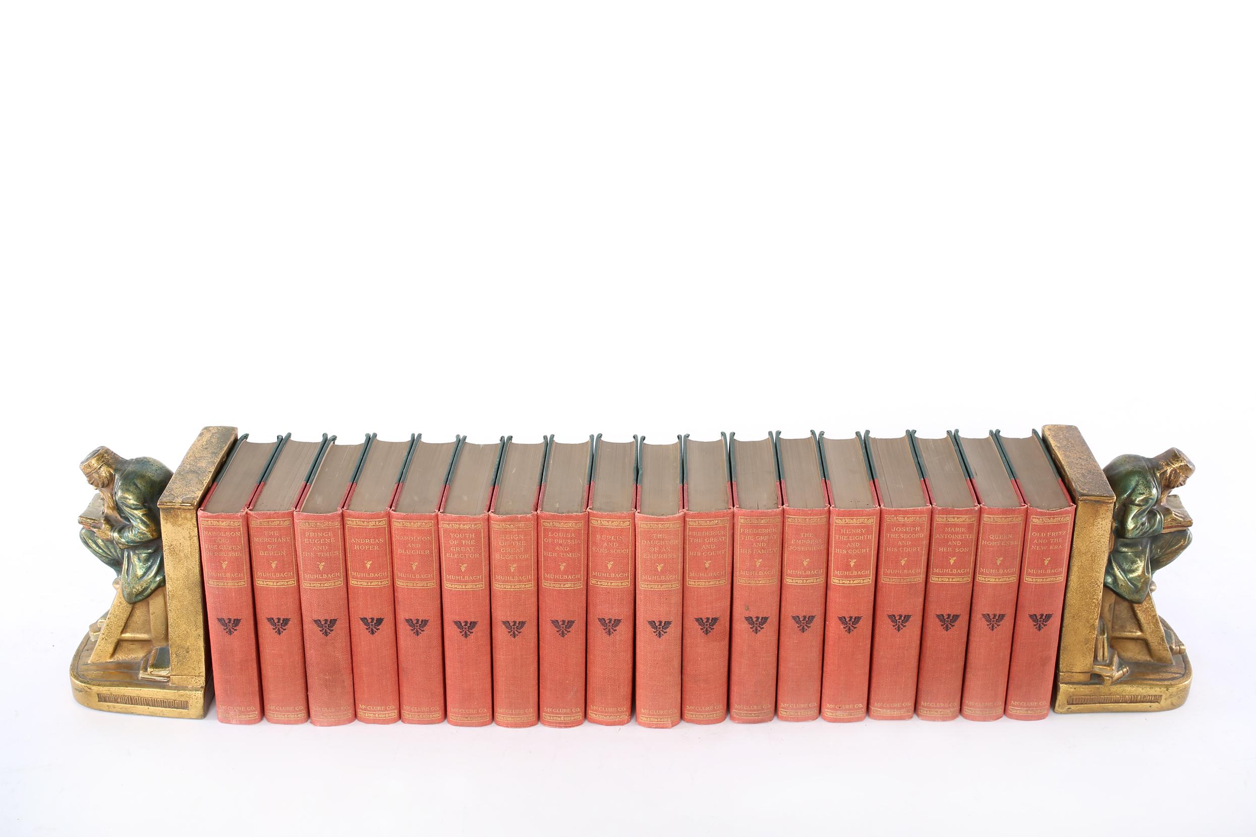 Dekorieren Sie Ihre robuste / Bibliothek Zimmer mit dieser Sammlung von vergoldetem Leder gebunden Bibliothek Buch-Set von achtzehn Bänden. Deutschland in Sturm und Drang 