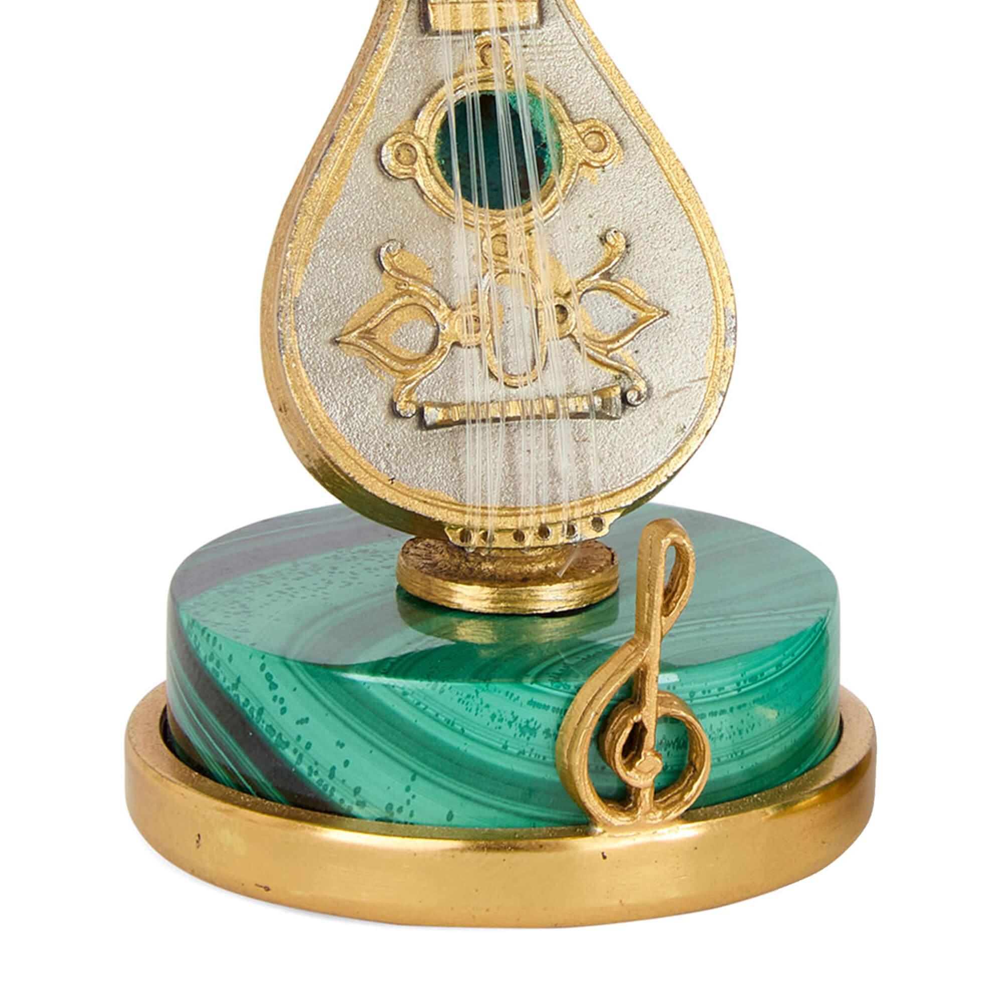 XX secolo Collectional Strumenti musicali italiani in miniatura in Greene & Greene Silver Vermeil in vendita