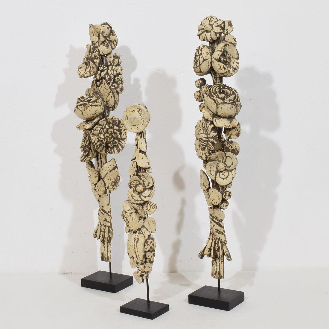 Hand-Carved Collection Late 18th Century French Neoclassical Carved Wooden Ornaments For Sale