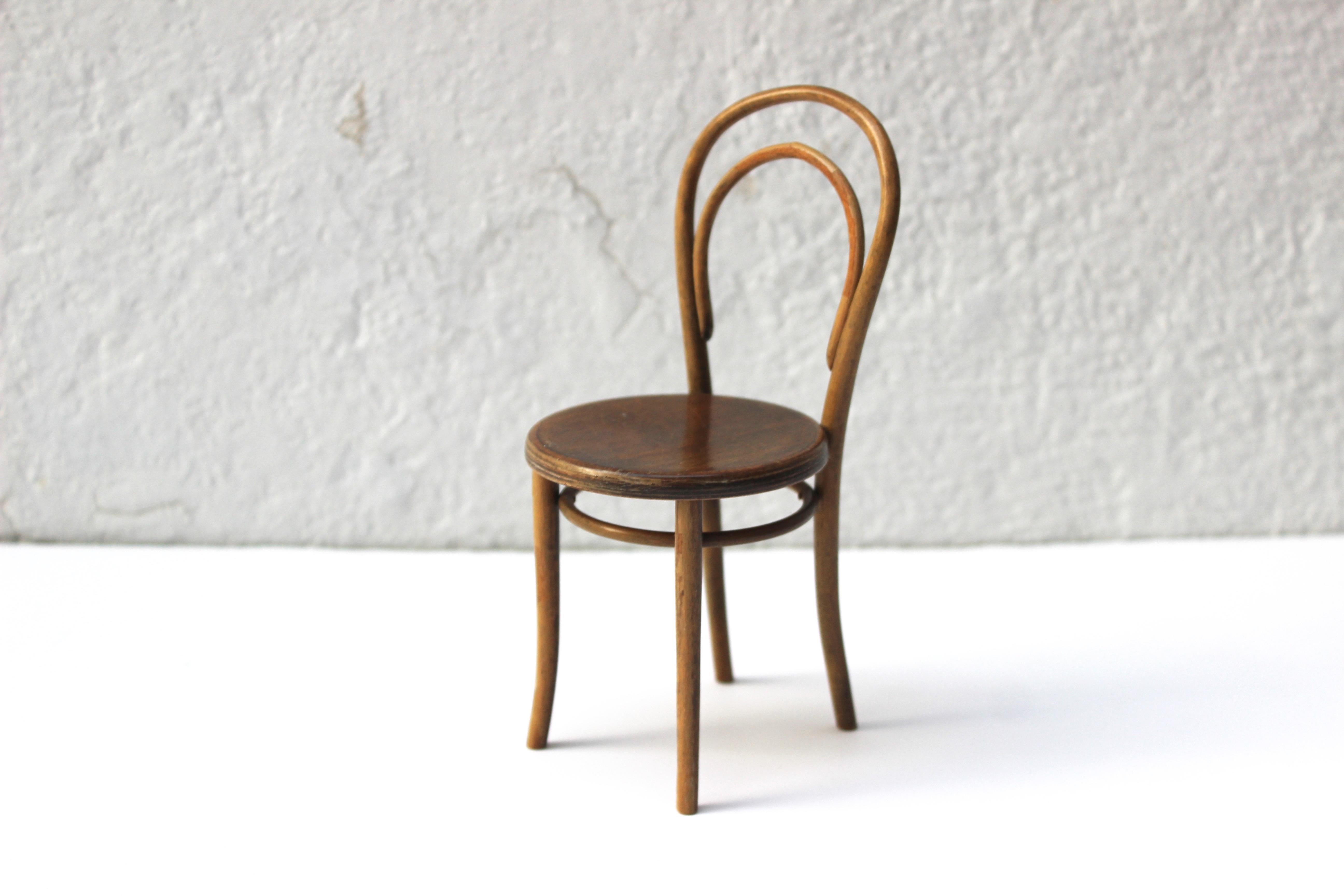 Sammlung von 12 Vitra Miniatur-Stühlen 5