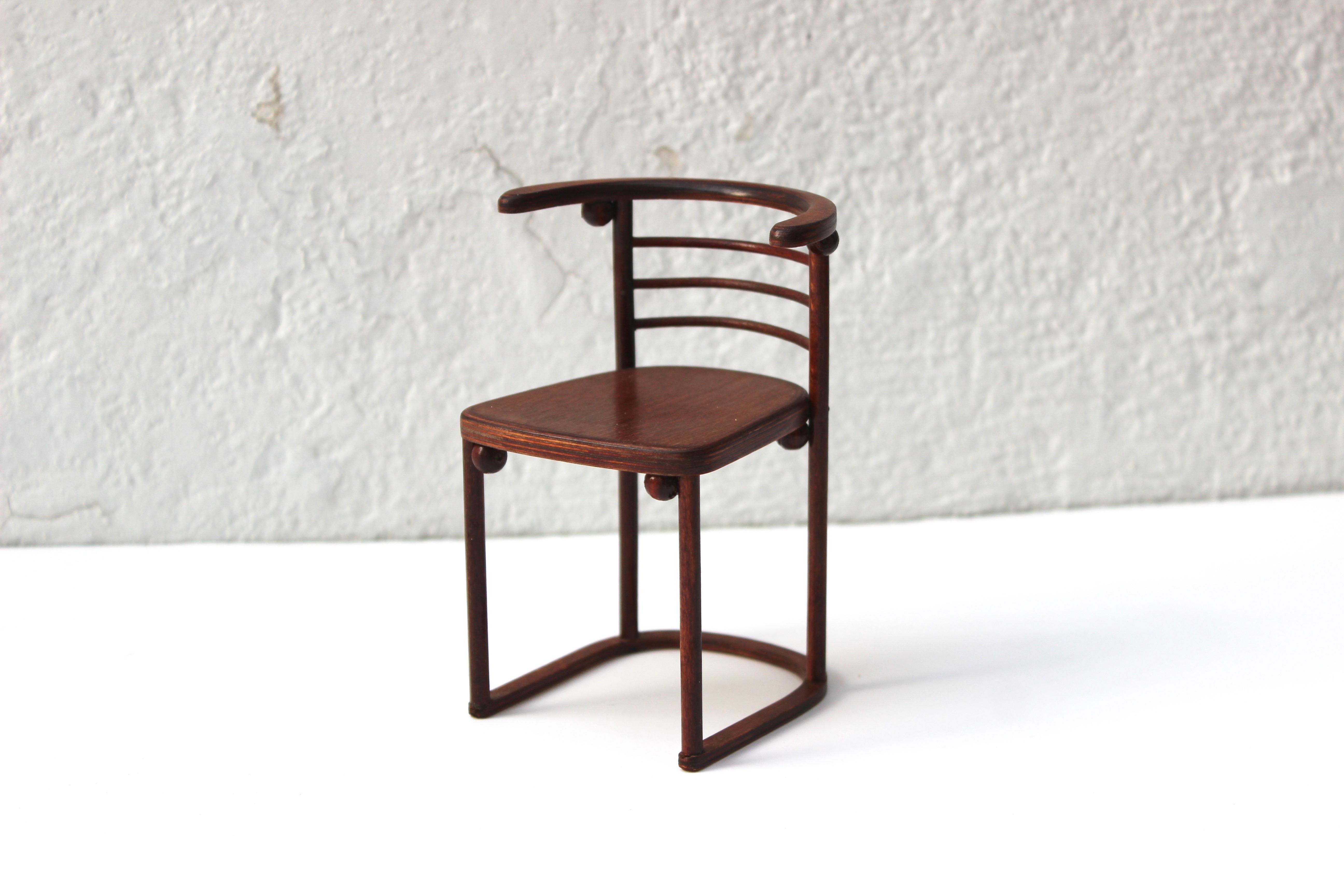 Sammlung von 12 Vitra Miniatur-Stühlen 1