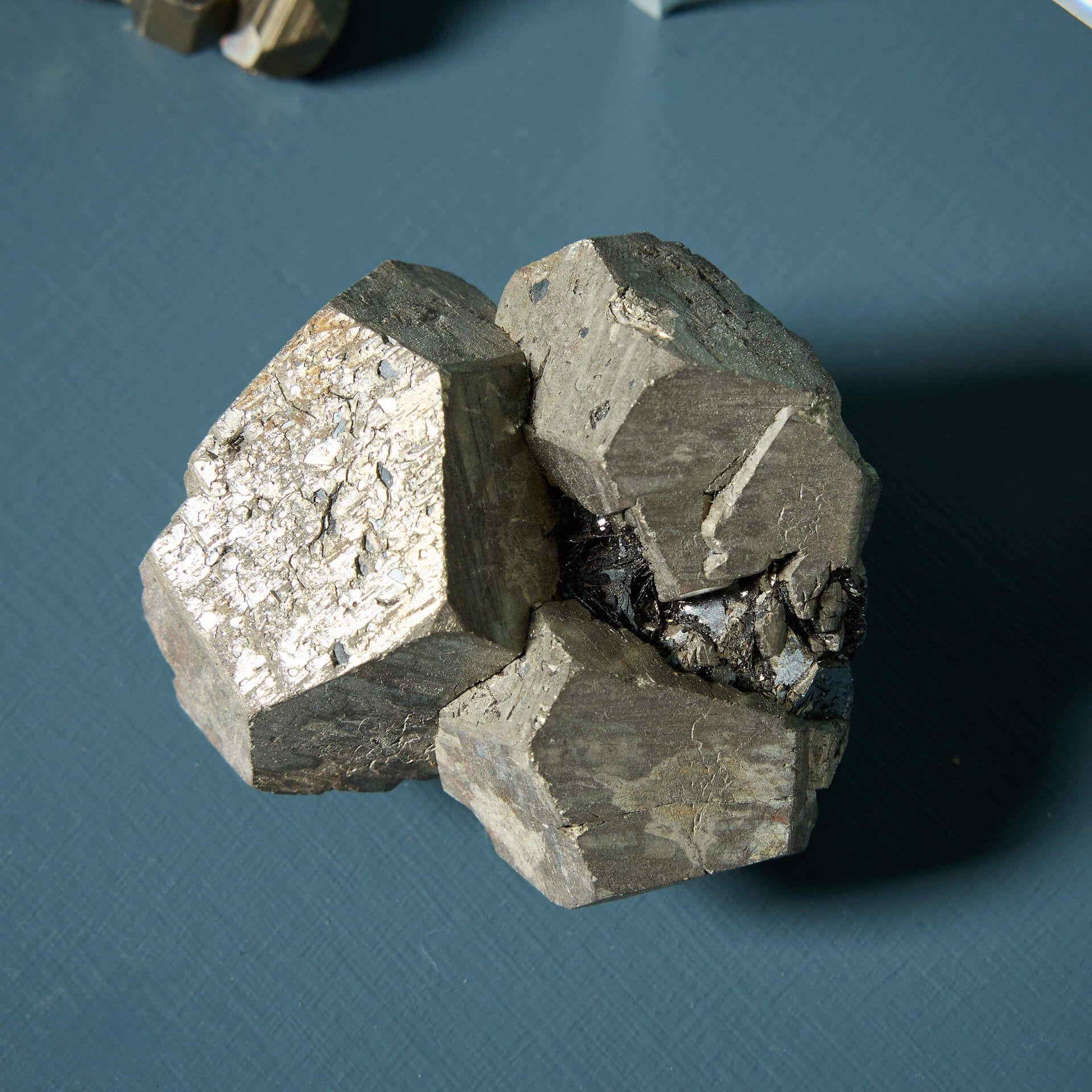 Collection of 13 Prehistoric Mineral Specimens including Pyrite & Galena For Sale 3