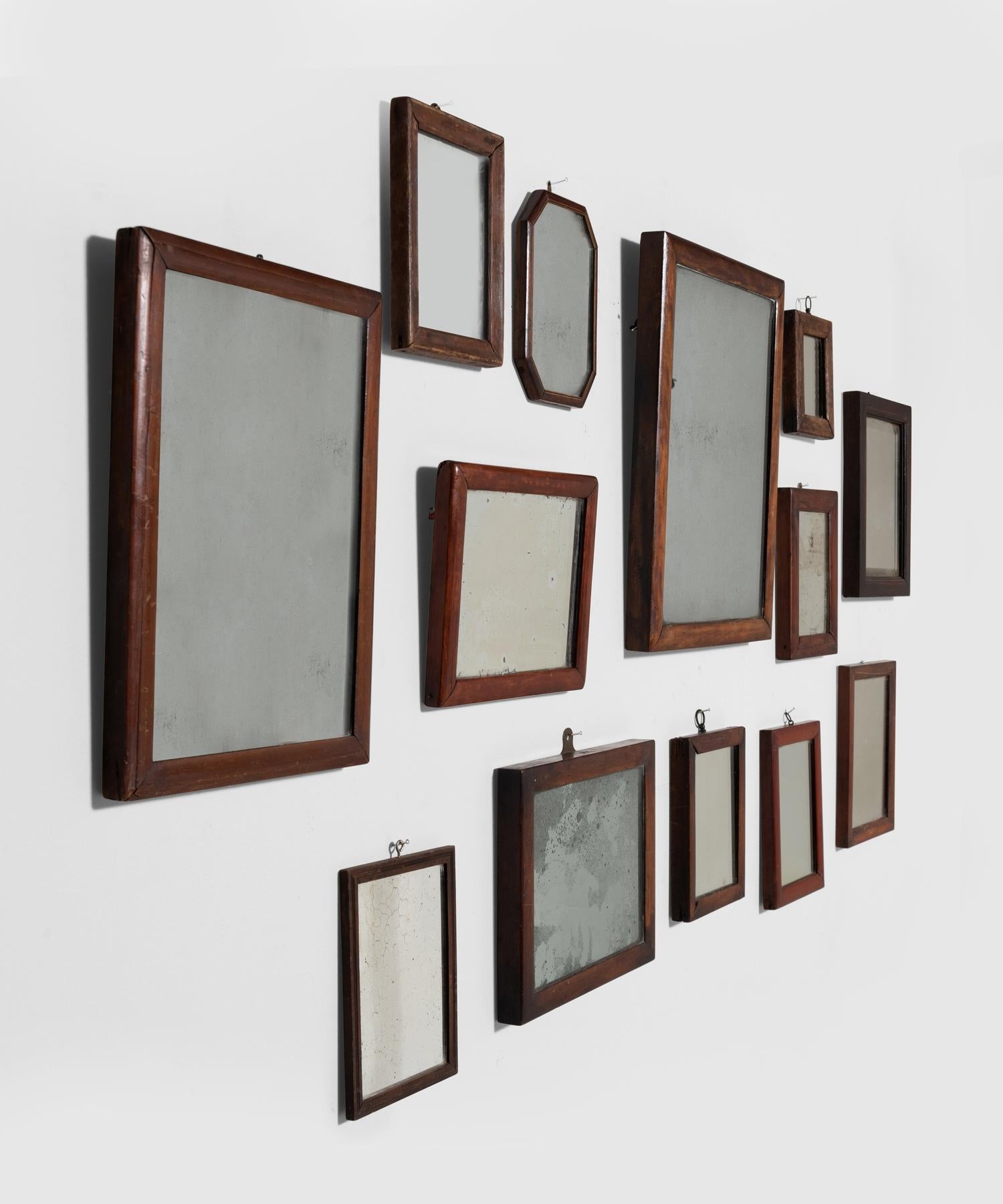 Unique wooden frames in various shapes and sizes, with original mercury glass plates.


Measures: 6.25