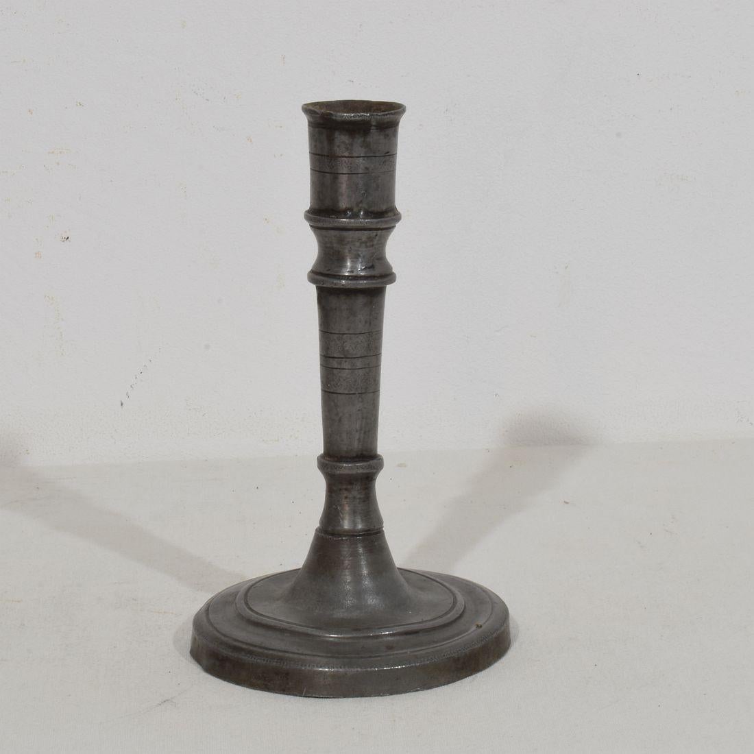Colección de candelabros de peltre franceses de los siglos XVIII-XIX en venta 11