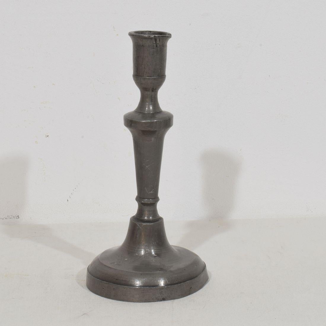 Colección de candelabros de peltre franceses de los siglos XVIII-XIX en venta 1