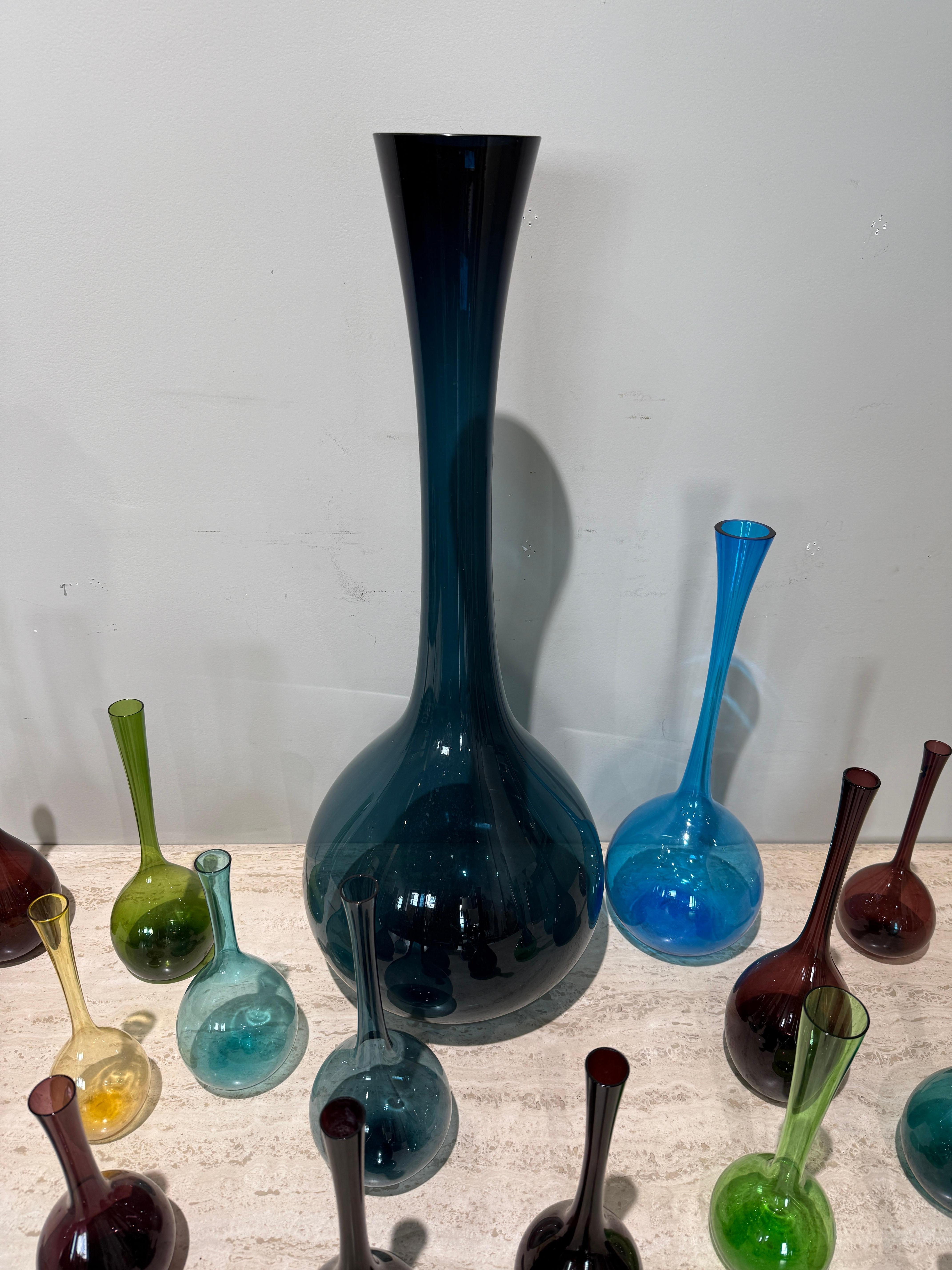 Mid-20th Century Collection of 19 vases Arthur Percy Sweden 1960 For Sale