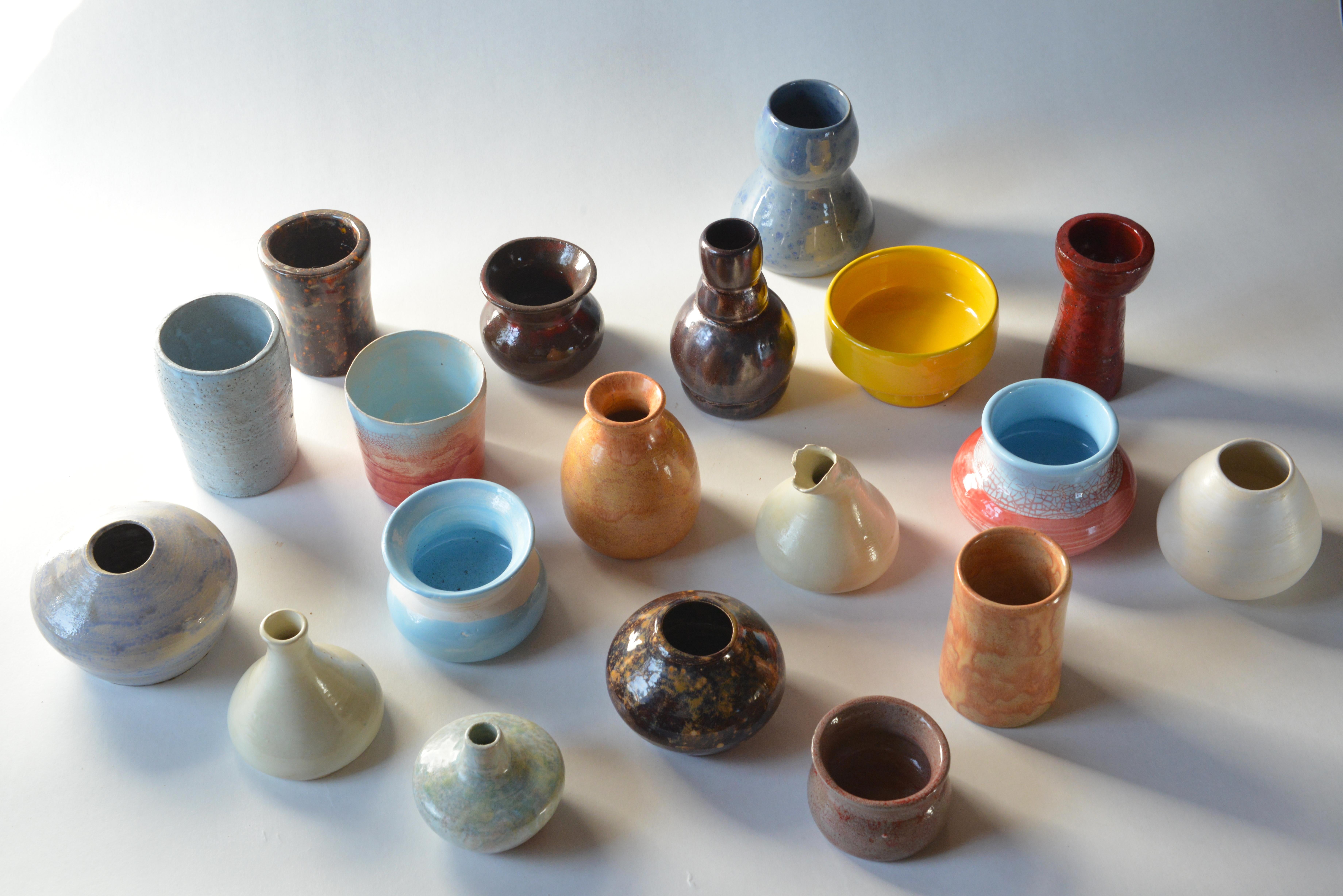 Lot of 19 Ceramic Vases For Sale 1
