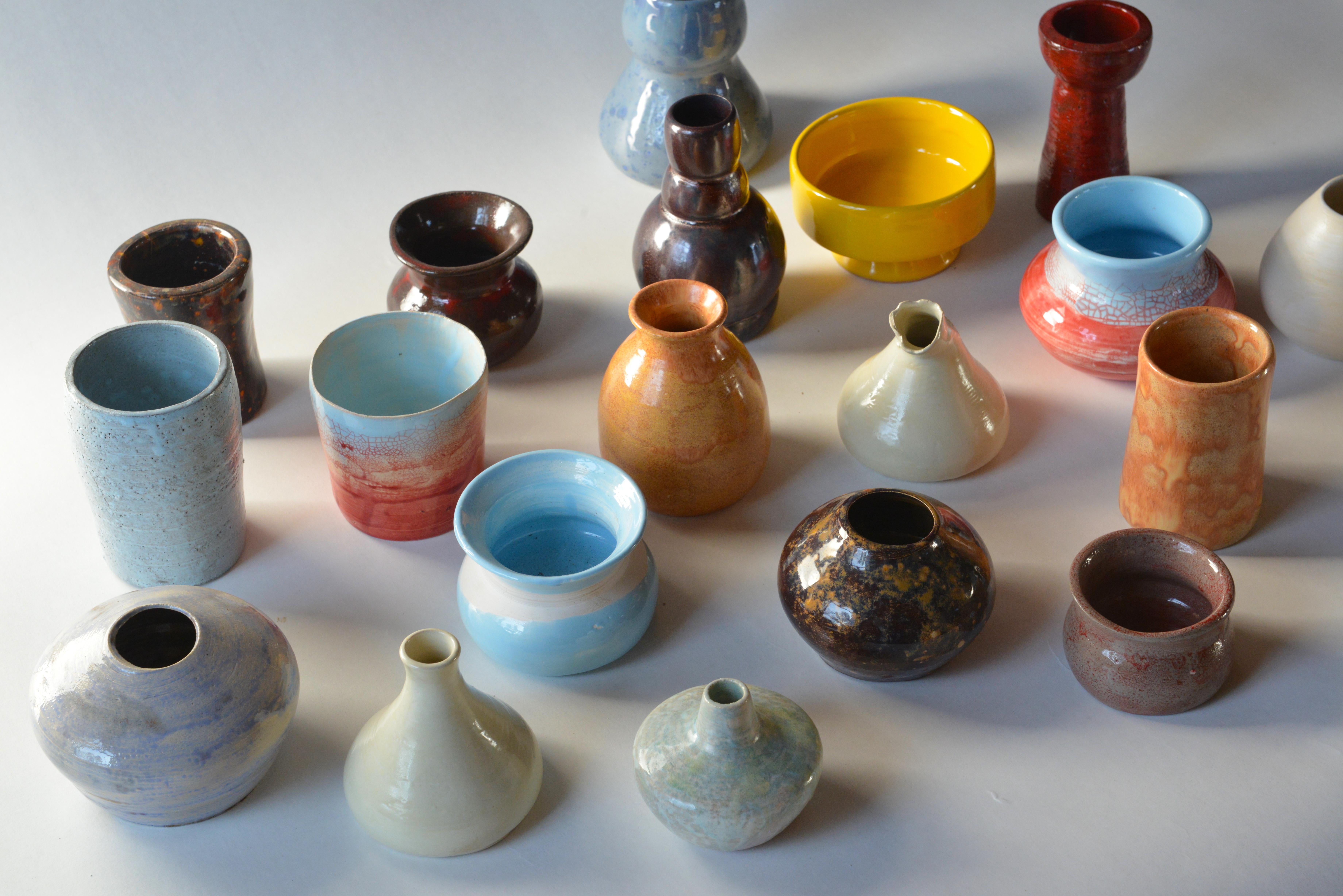 Lot of 19 Ceramic Vases For Sale 2