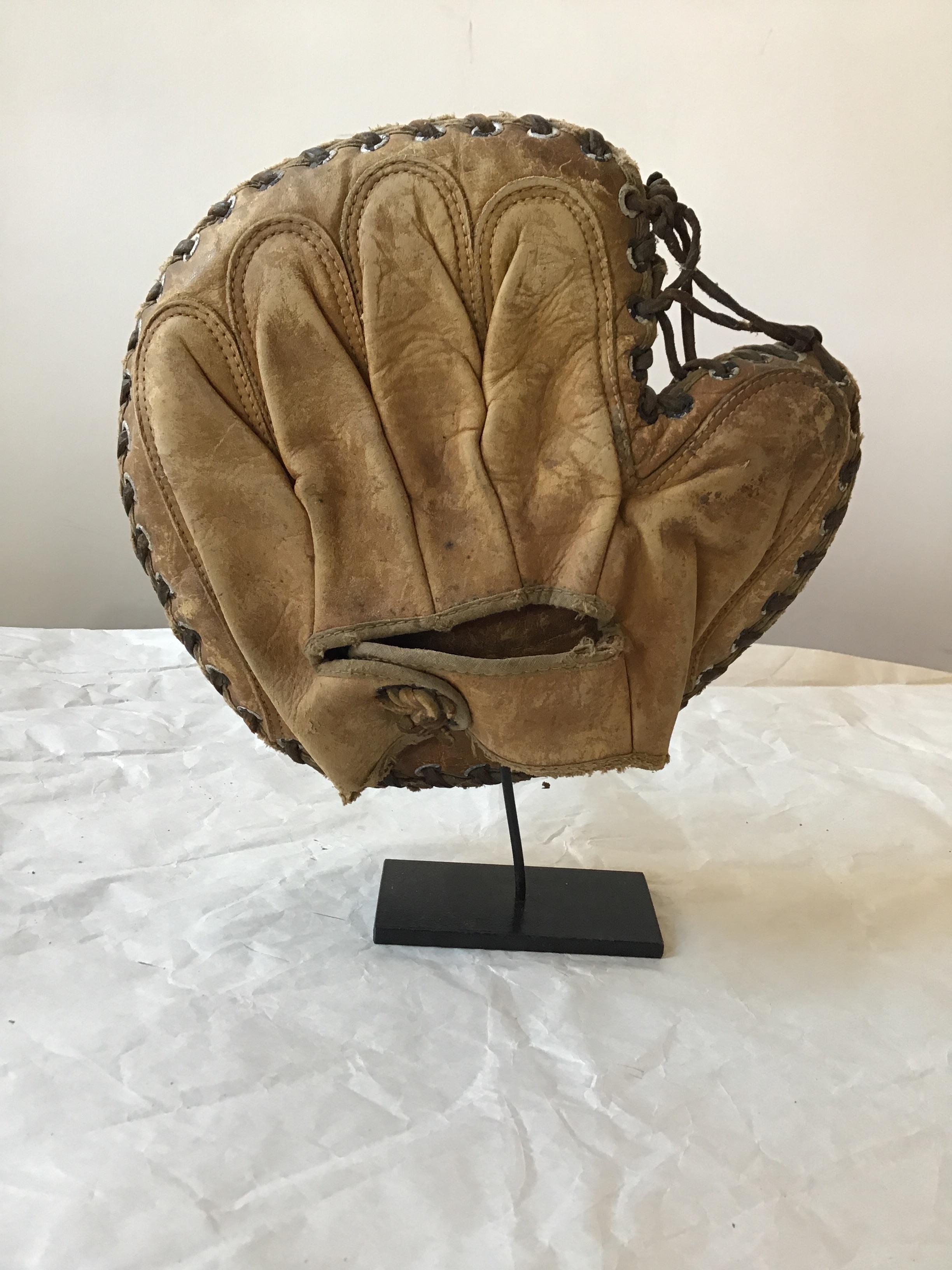 1940 baseball glove