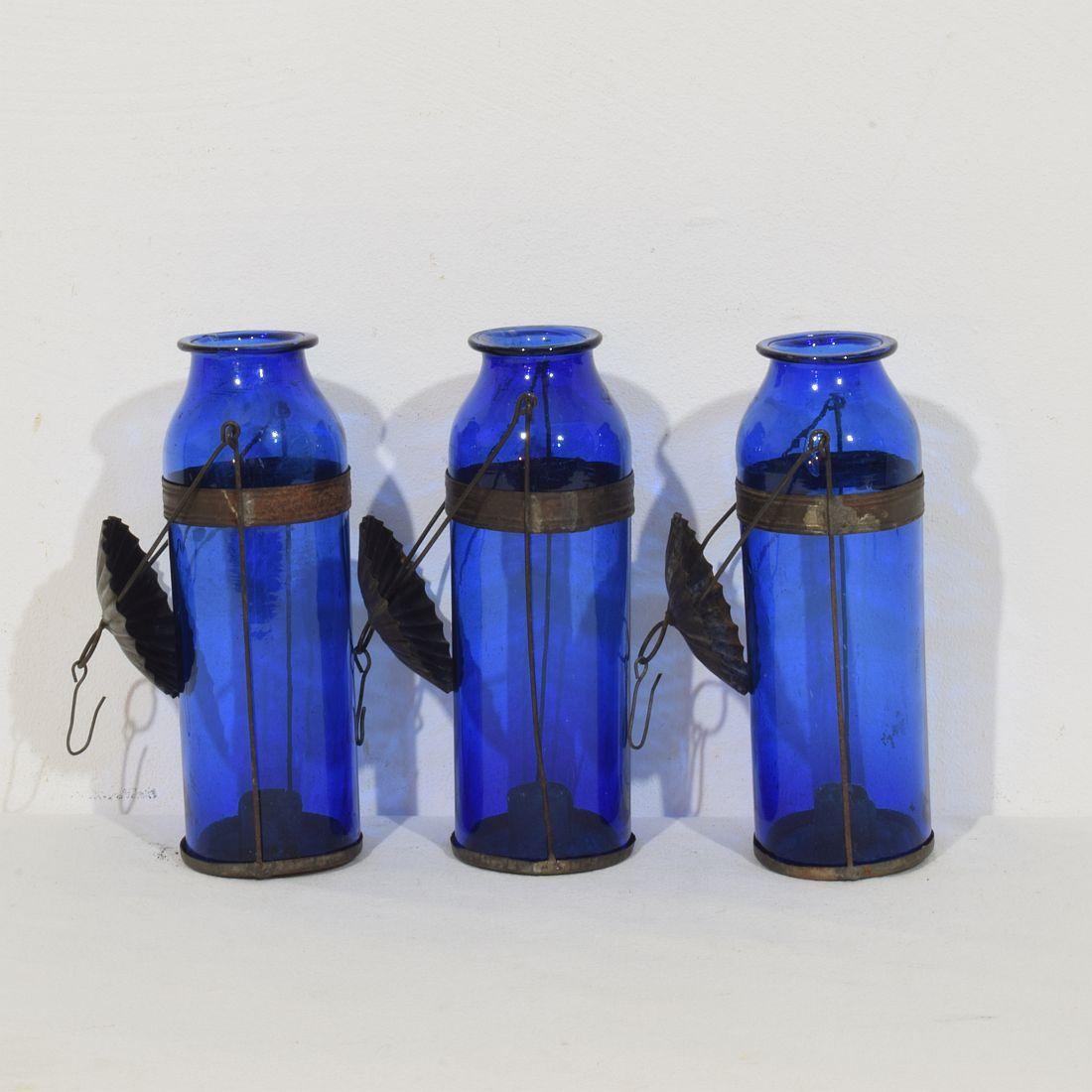 XIXe siècle The Collective of 19th Century French Glass Lanterns (Lanternes en verre françaises du 19e siècle) en vente