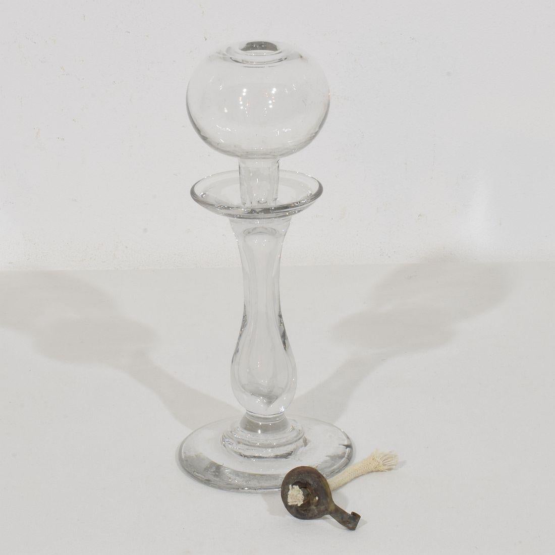 Collection of 19th Century French Glass Weaver Oil Lamps im Angebot 8