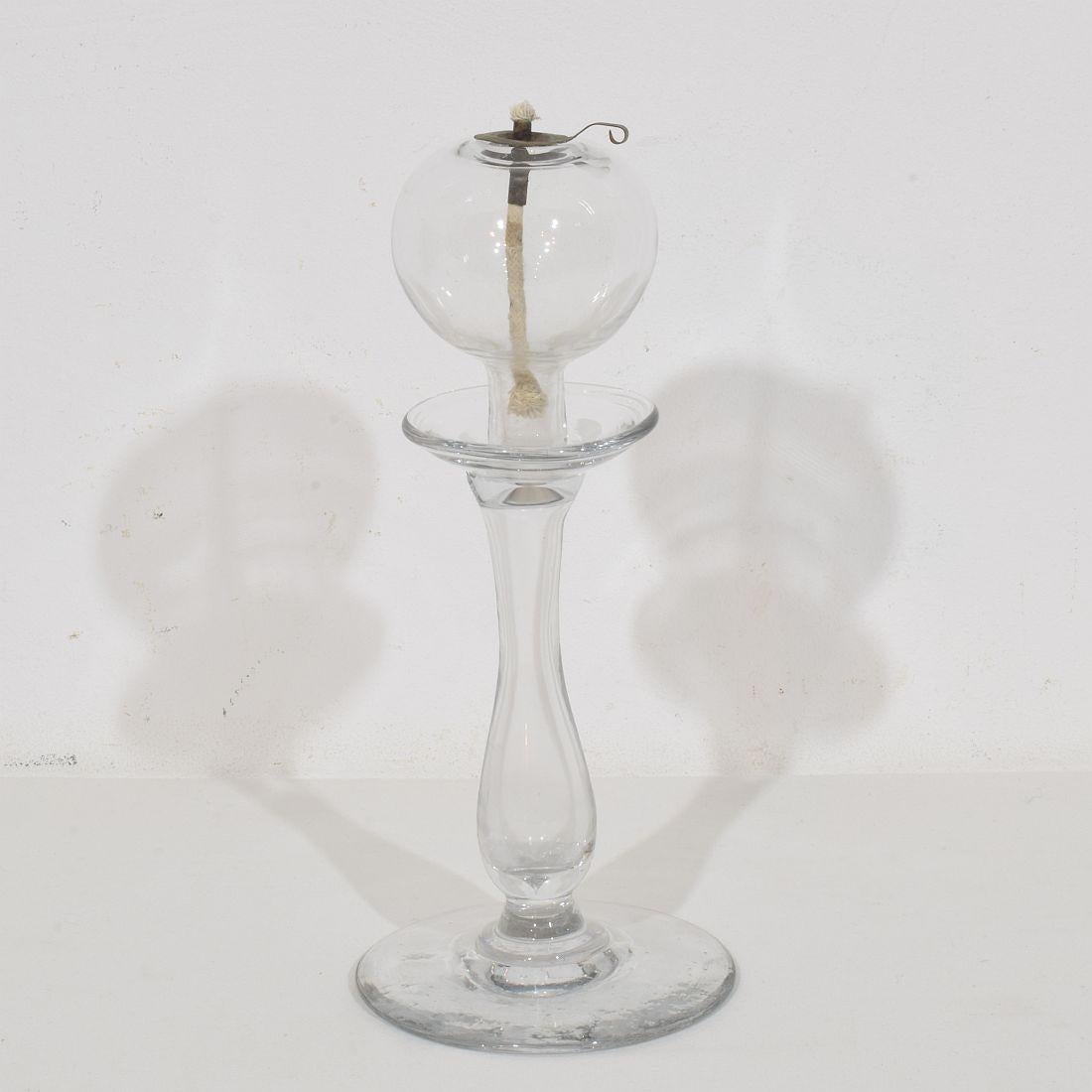 Collection of 19th Century French Glass Weaver Oil Lamps (Französische Provence) im Angebot