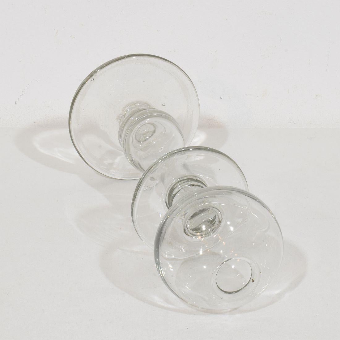 Fatto a mano Collezione di lampade a olio Weaver in vetro francesi del XIX secolo in vendita