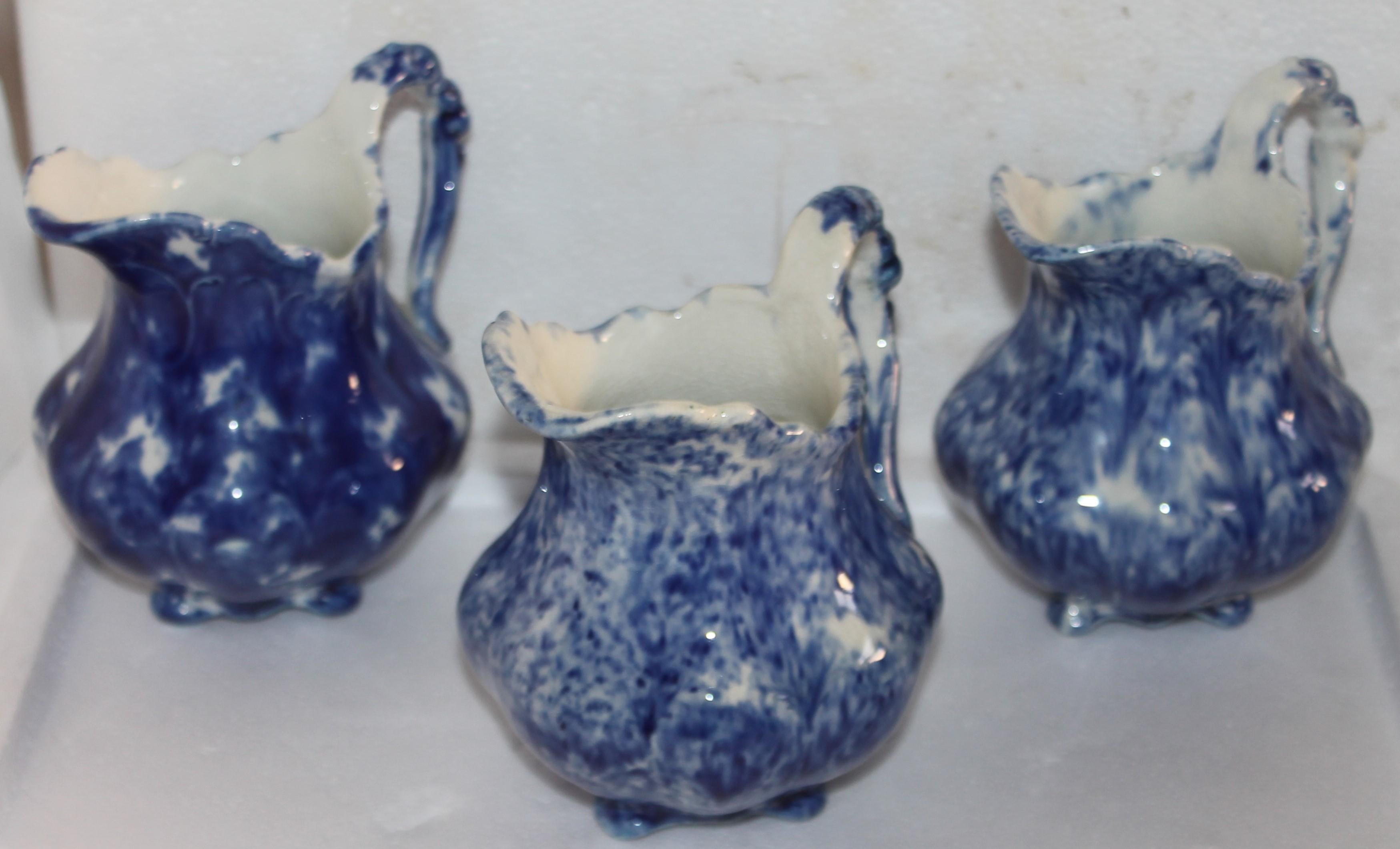 Collection of 19thc Sponge Ware Pitchers, 6 Pieces For Sale 2