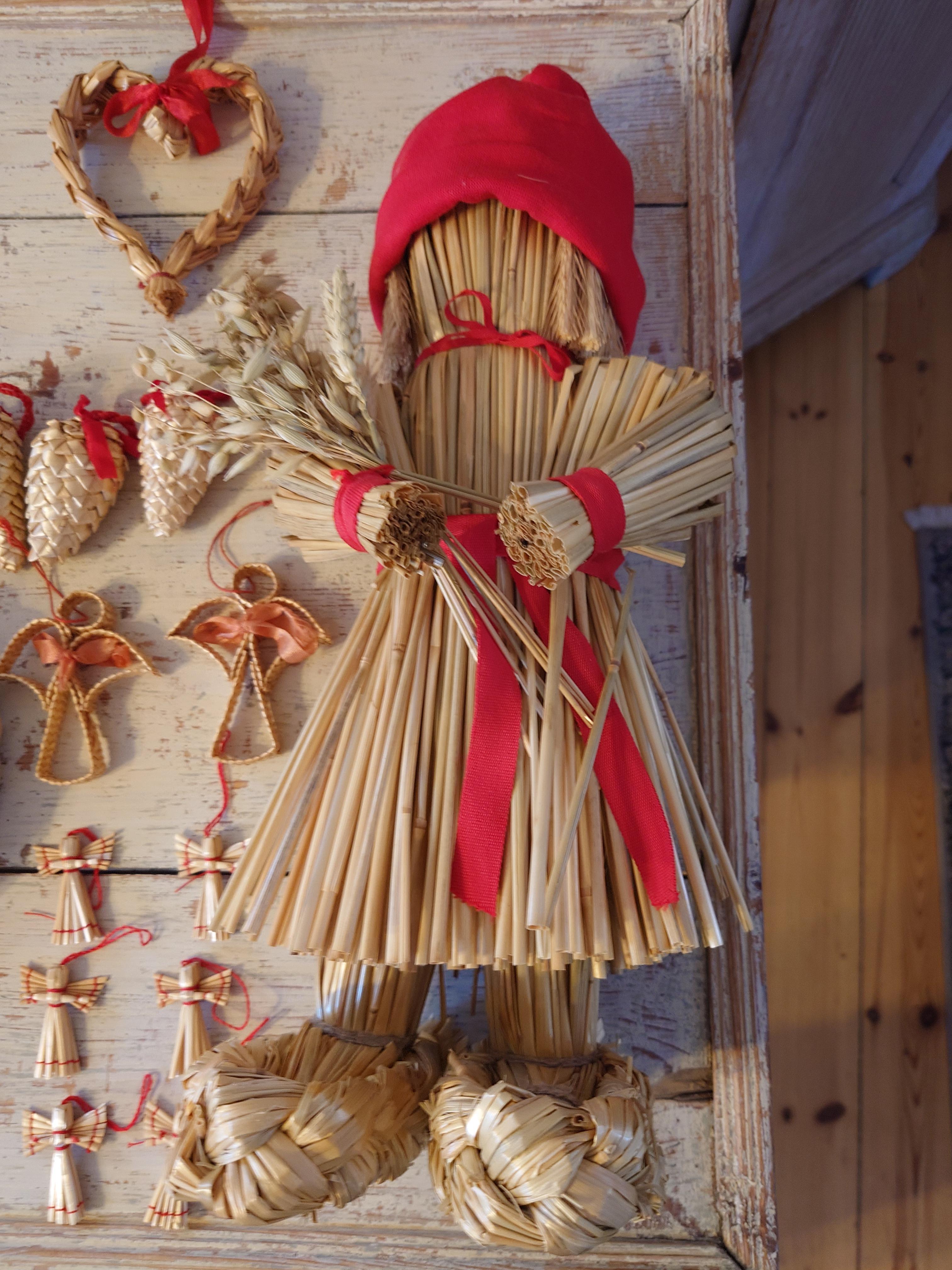 Hand-Woven Collection of 20 Vintage Swedish unique folk art straw Christmas Ornaments