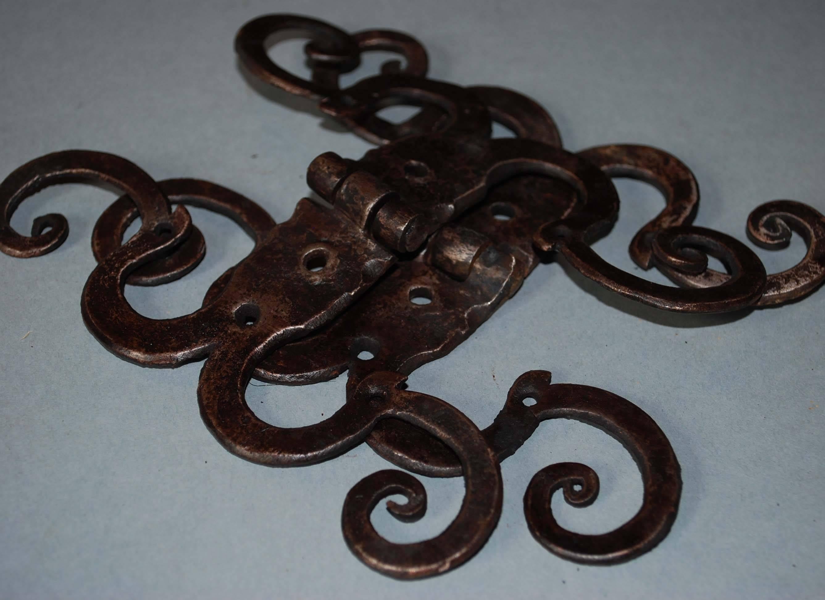 Collection of 22 18th-20th Century Pieces of Antique Furniture Hardware In Good Condition For Sale In Casteren, NL