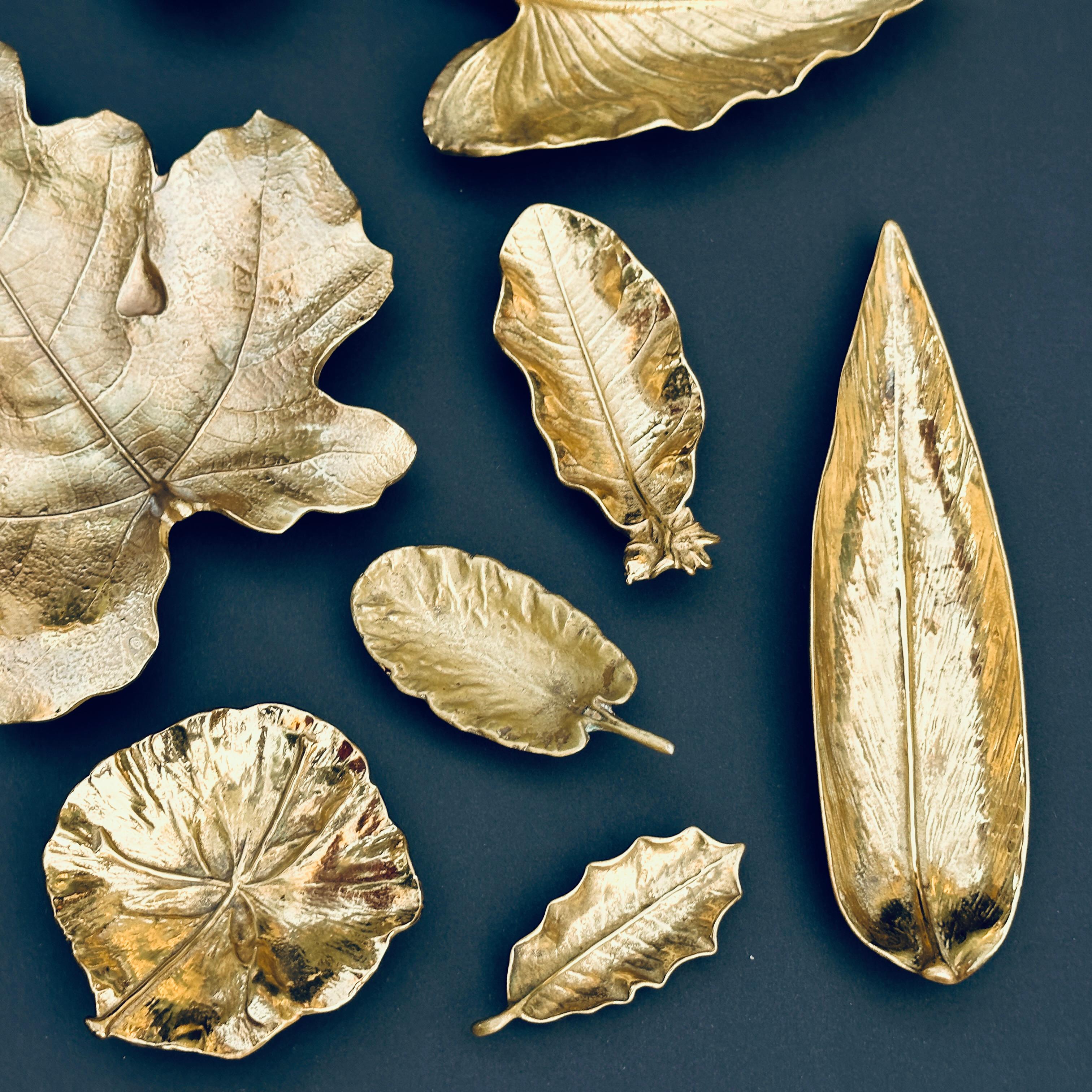 Collection of 22 Virginia Metalcrafters Brass Leaf Sculptures In Good Condition For Sale In West Chester, PA