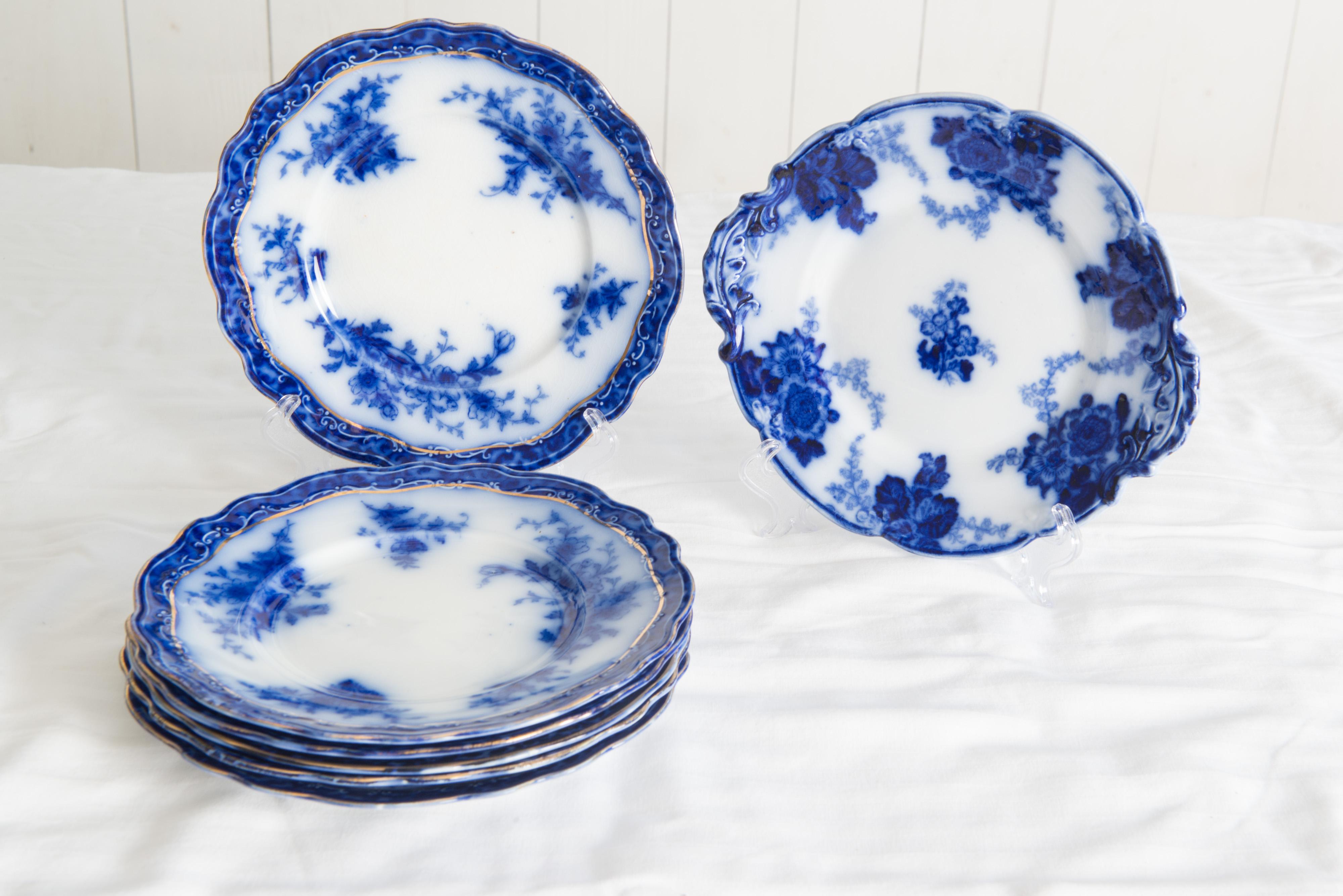 Collection of 227 Pieces of Flow Blue China For Sale 1