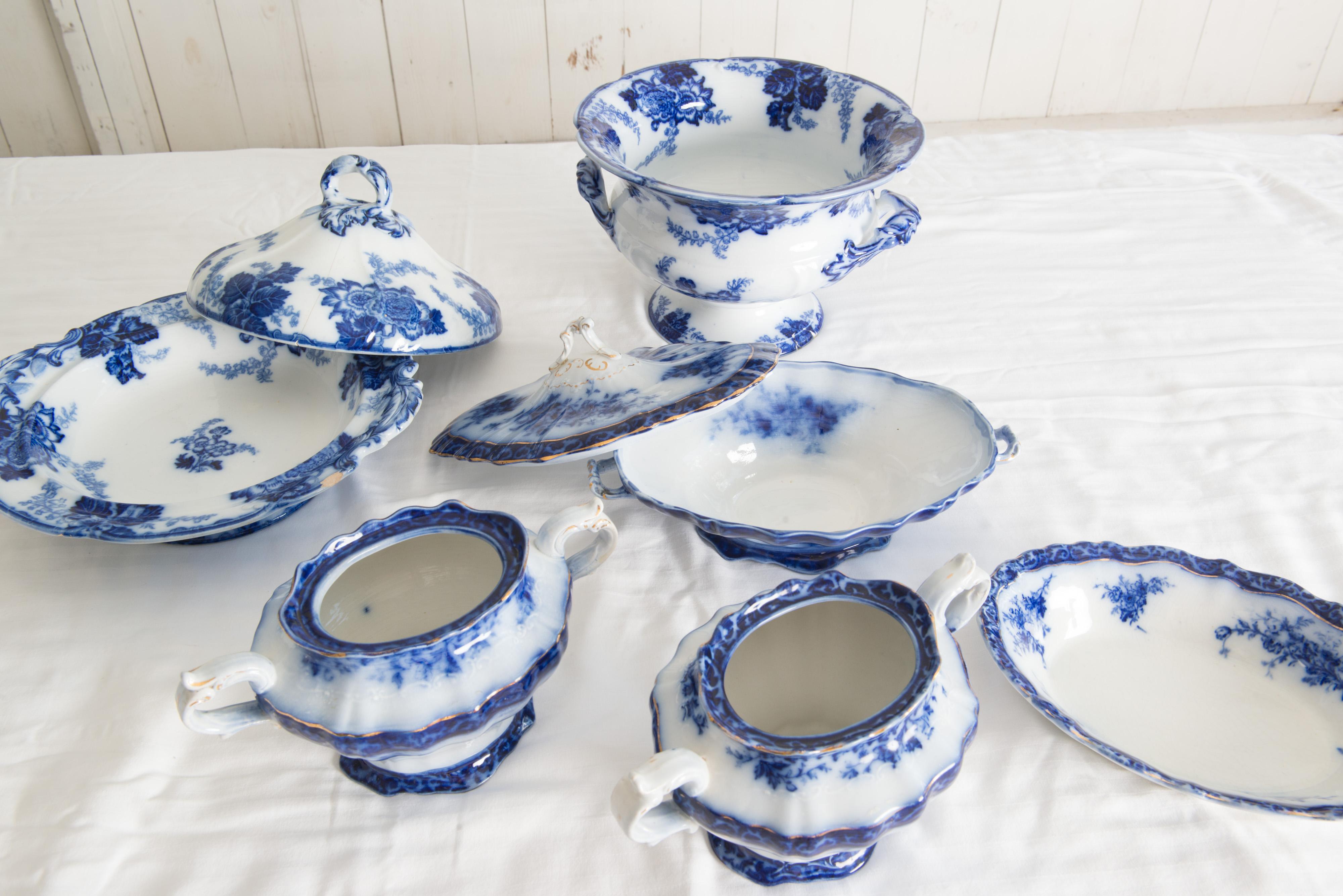 Collection of 227 Pieces of Flow Blue China For Sale 8