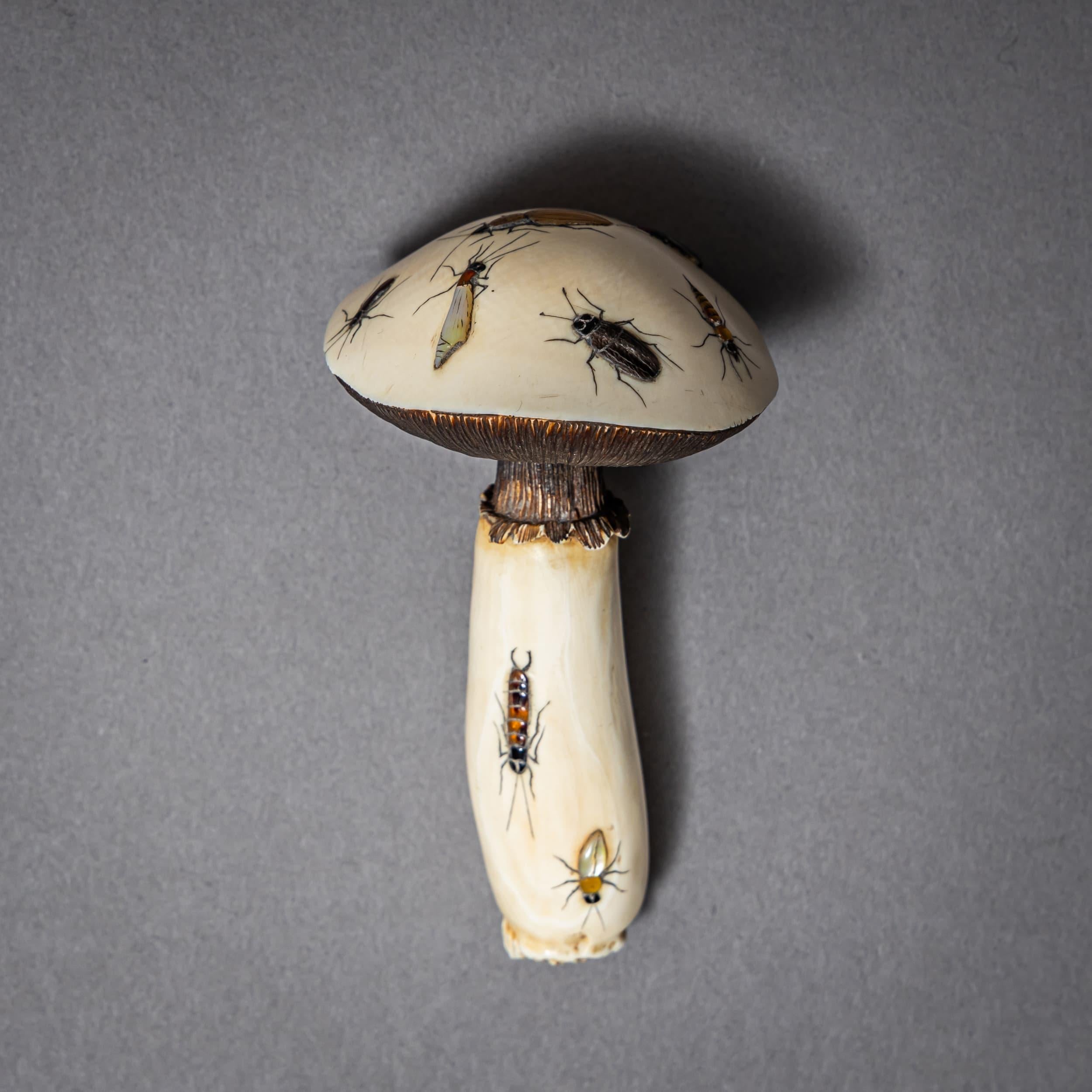 Sammlung von 23 Shibayama-Objekten, Japan, Meiji-Zeit, Ende 19. Jahrhundert (Metall) im Angebot