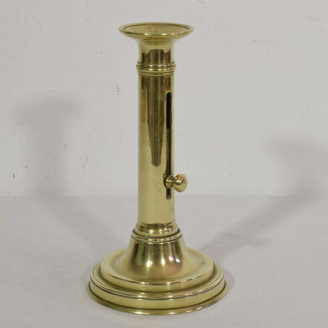 Collection of 3 French 19th Century Brass Bistro Push Up Candleholders In Good Condition For Sale In Buisson, FR