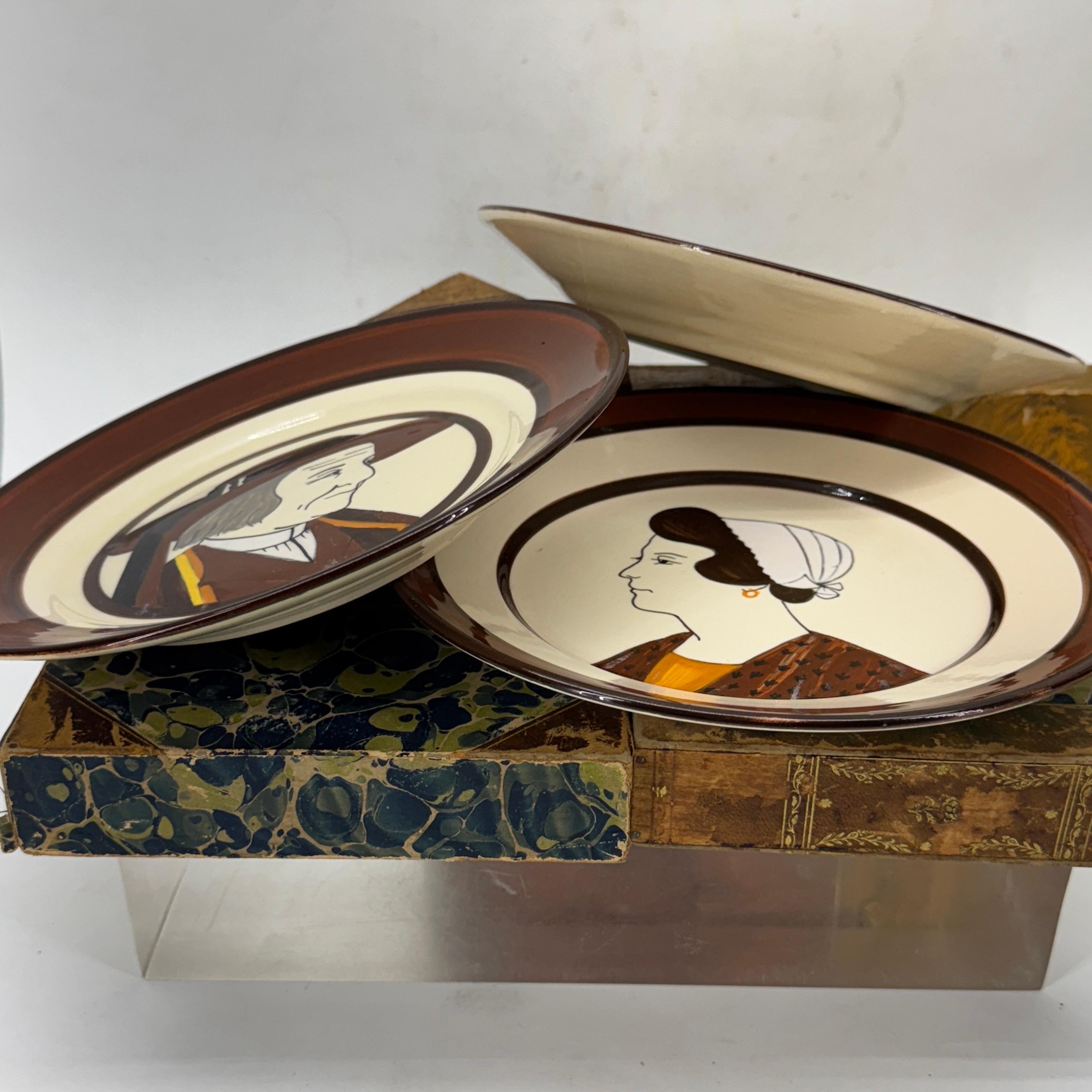 Colección de 3 Platos de loza francesa HB Quimper Breton siglo XX en venta