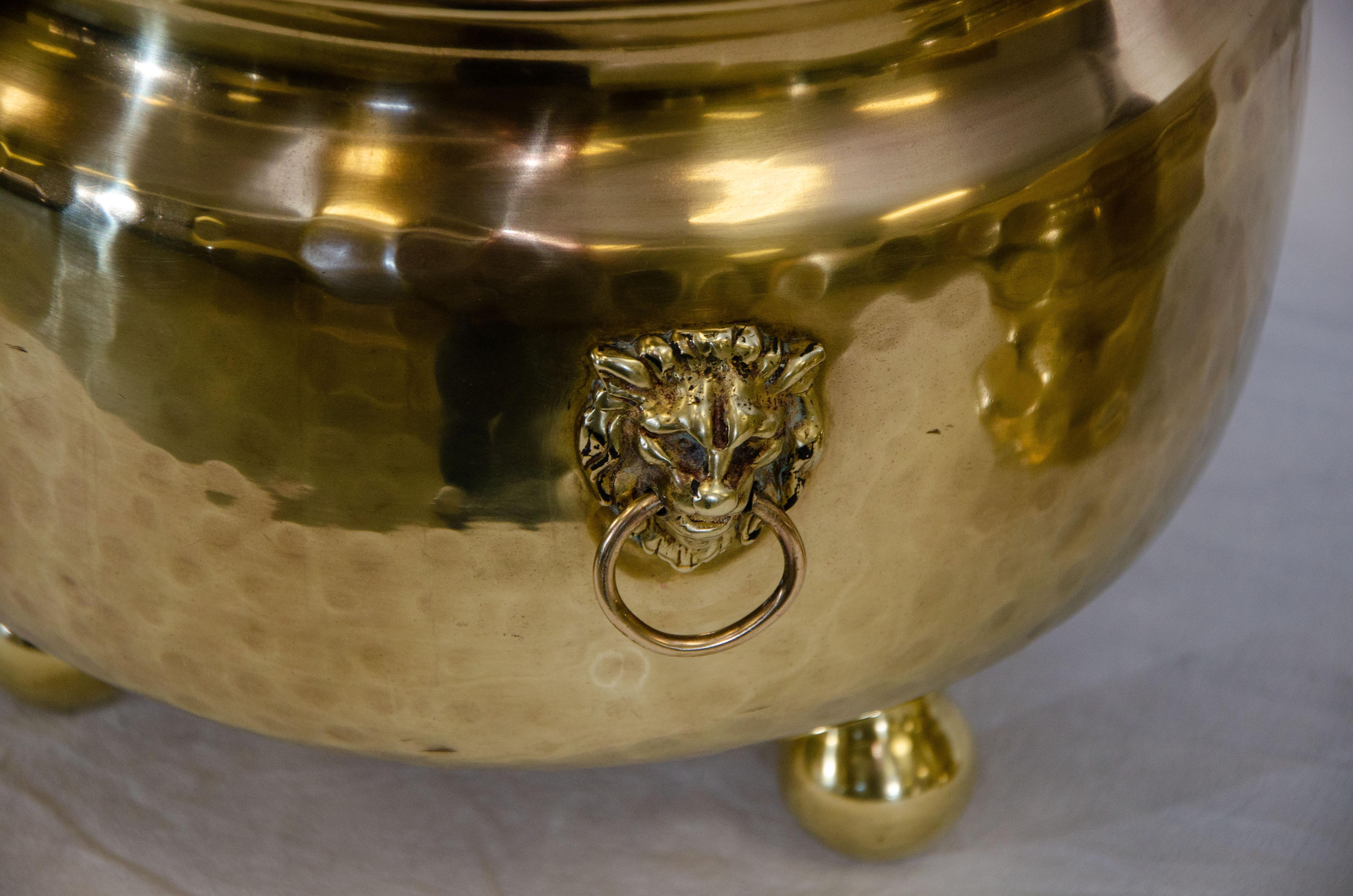 Collection of 3 Hammered Brass Jardinières, Cache Pot, Planters In Good Condition For Sale In Crockett, CA