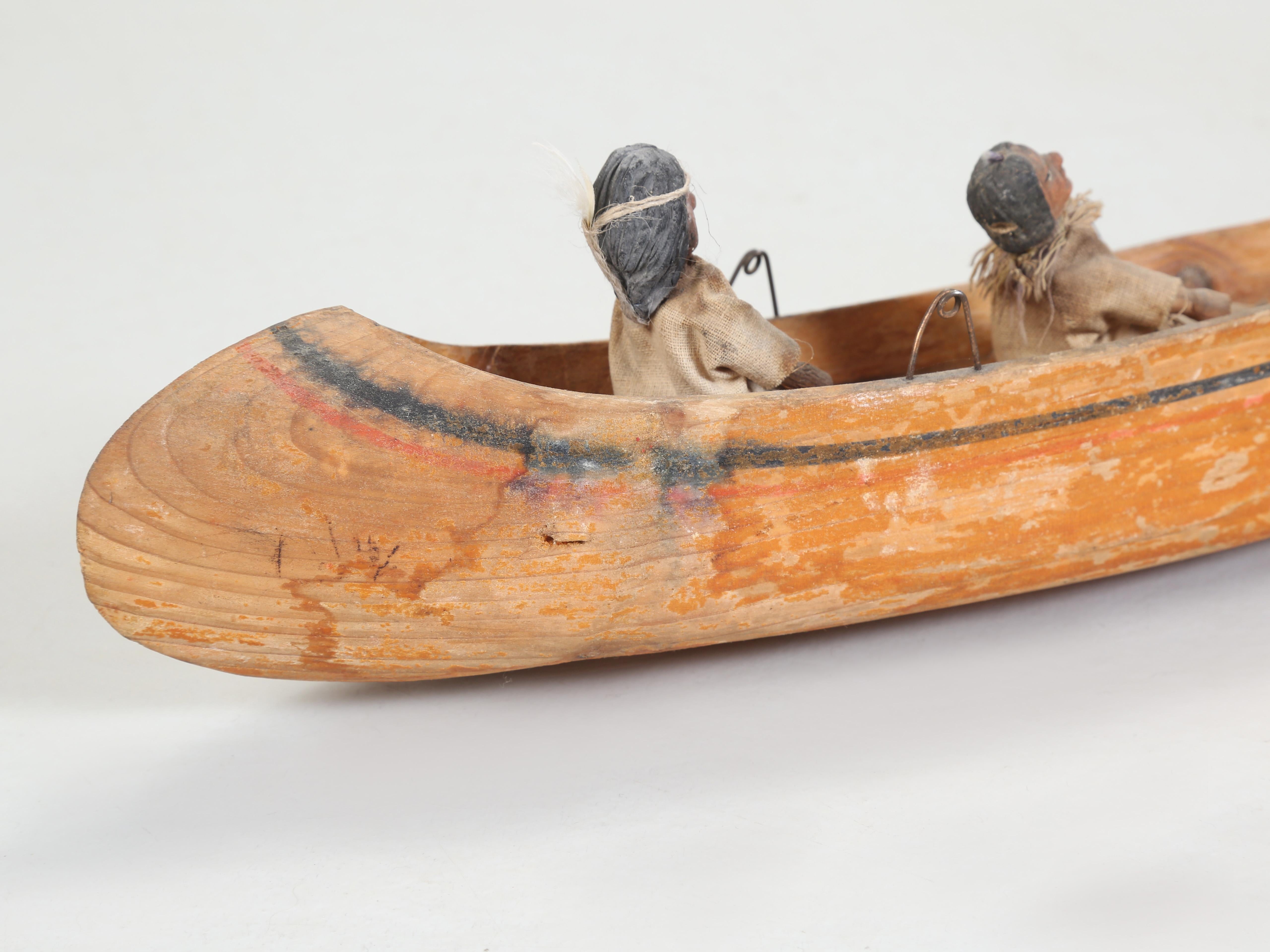Sculpté à la main Collection de (3) canoës d'art populaire amérindien  en vente