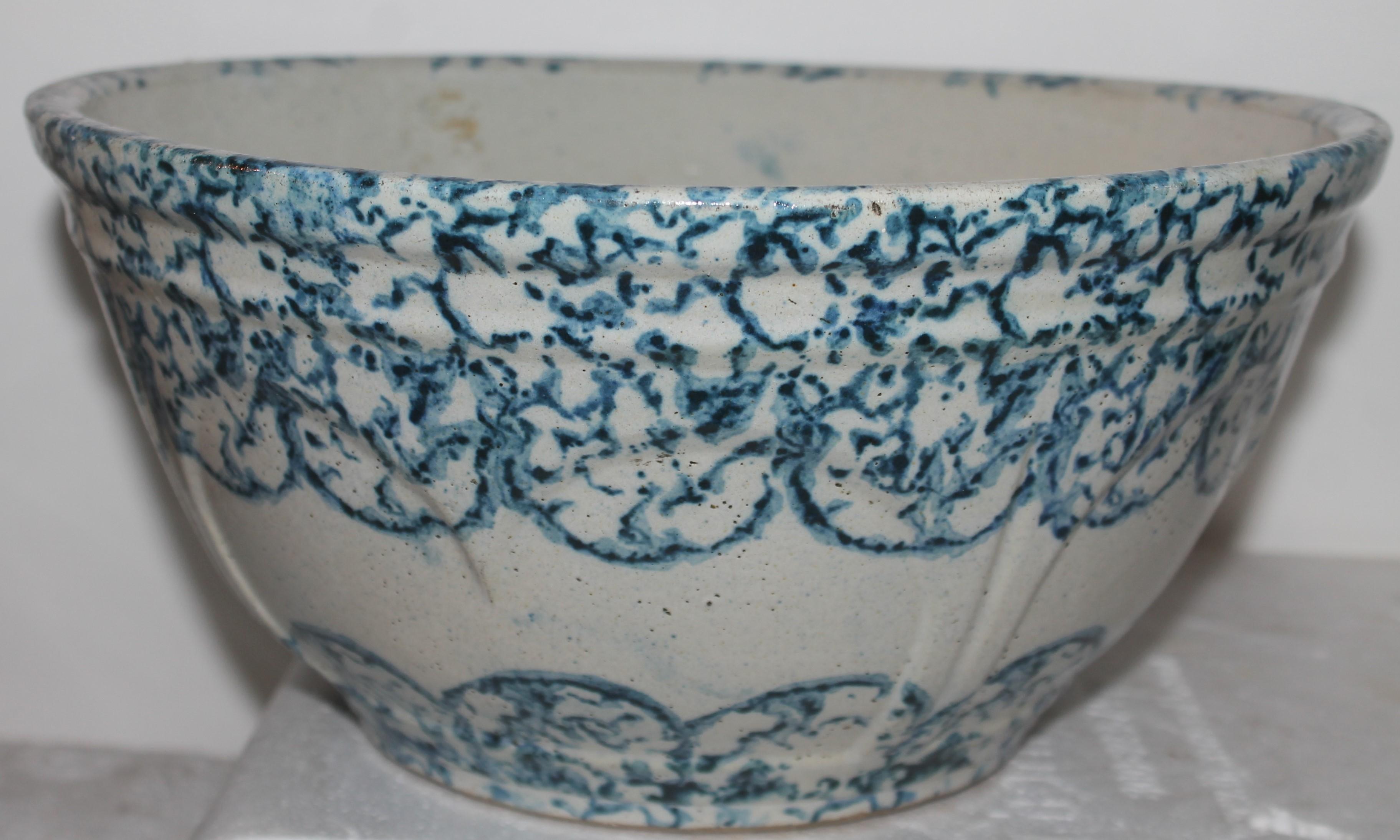 19th Century Collection of 3 of Decorated 19thc Sponge Mixing Bowls For Sale