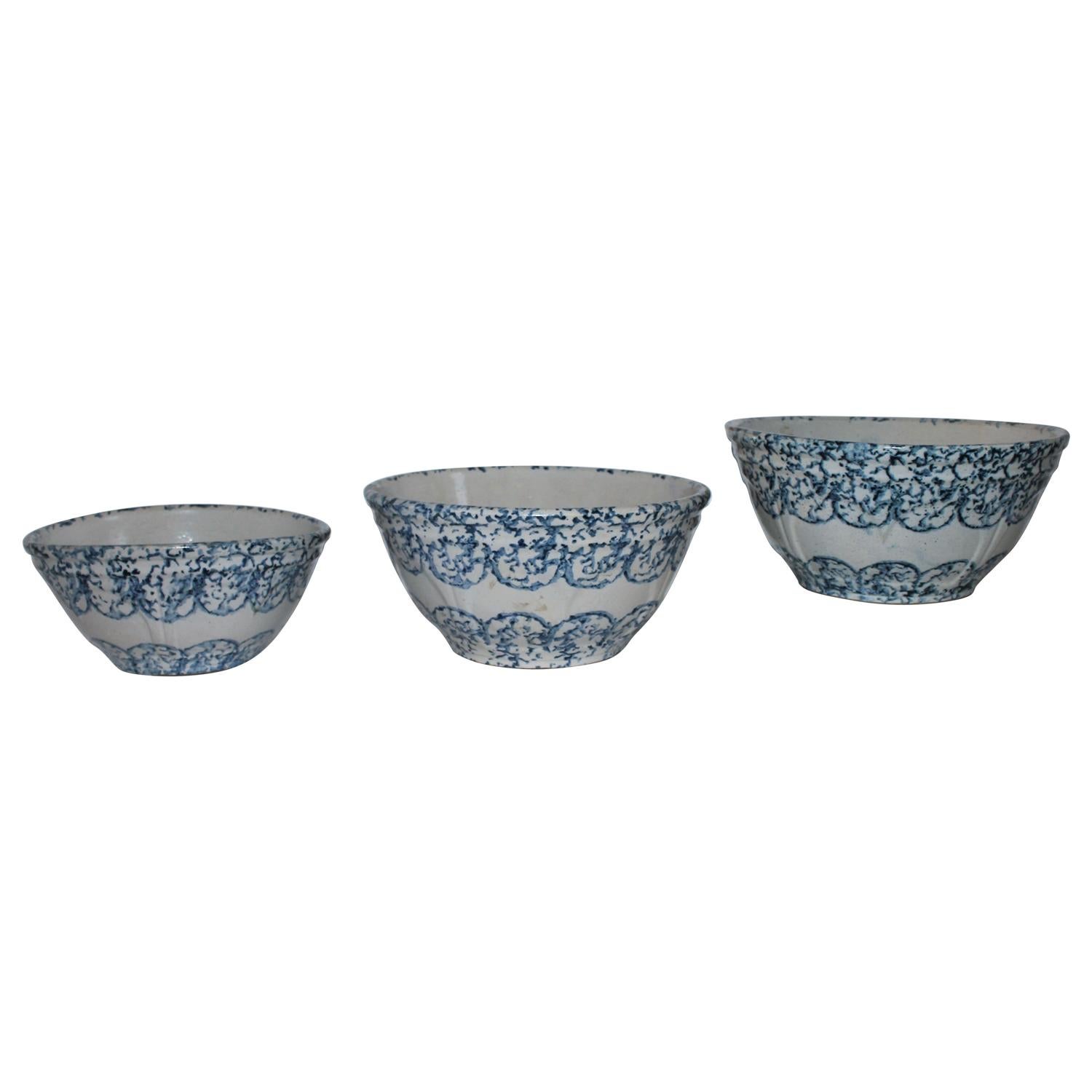 Collection of 3 of Decorated 19thc Sponge Mixing Bowls For Sale