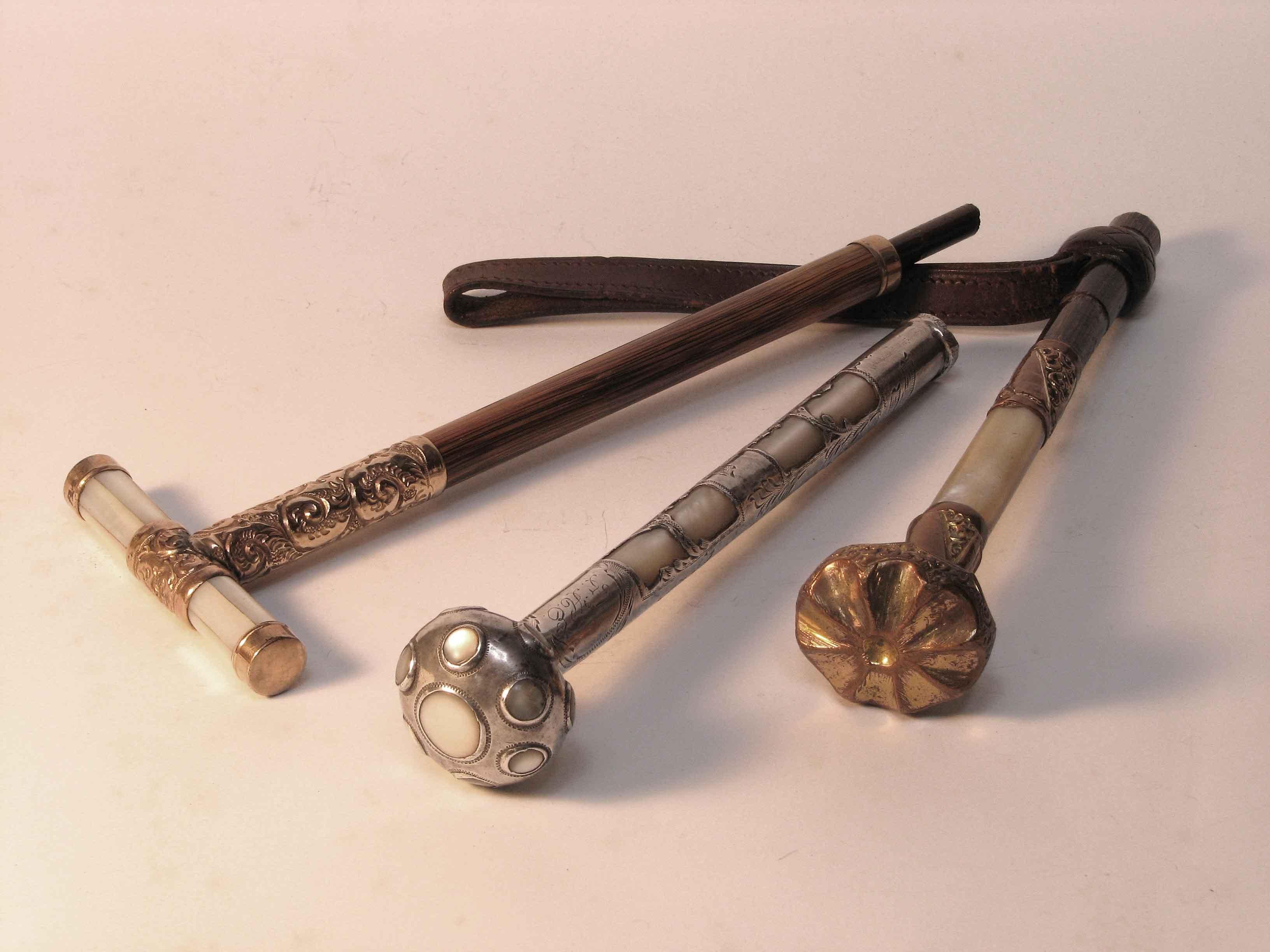 Kollektion von 3 viktorianischen Silber- und Gold geflochtenen Parasolgriffen  (Englisch) im Angebot