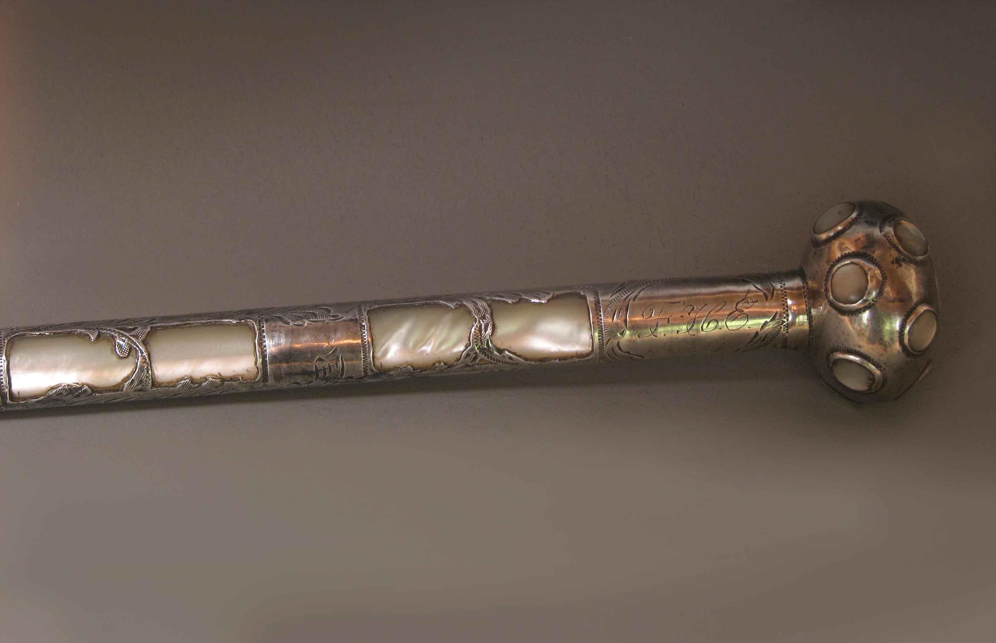 Collection of 3 Victorian Silver & Gold-Filled Parasol Handles For Sale 2