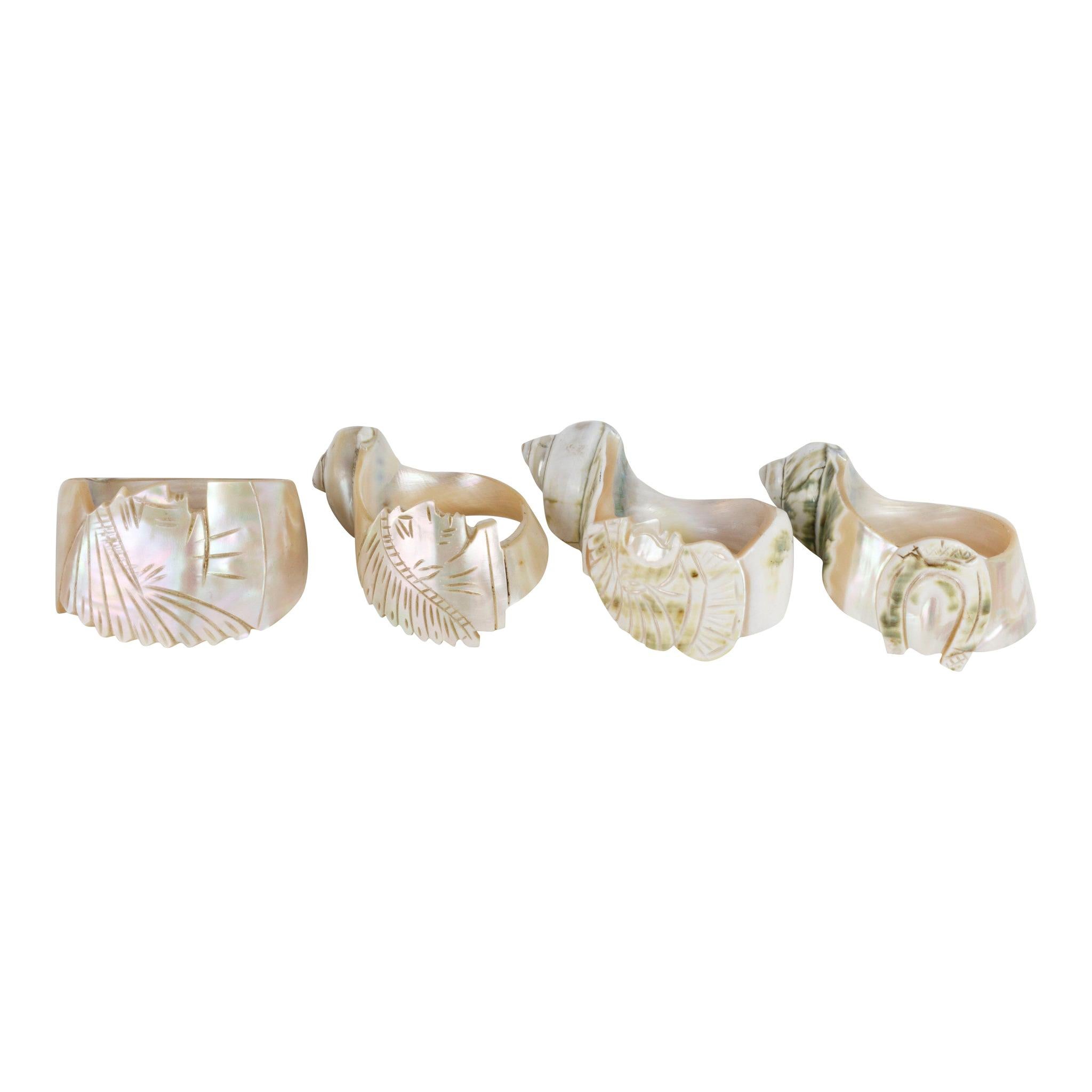 Collection de 4 anneaux de serviette en forme de conque sculptés des années 1890