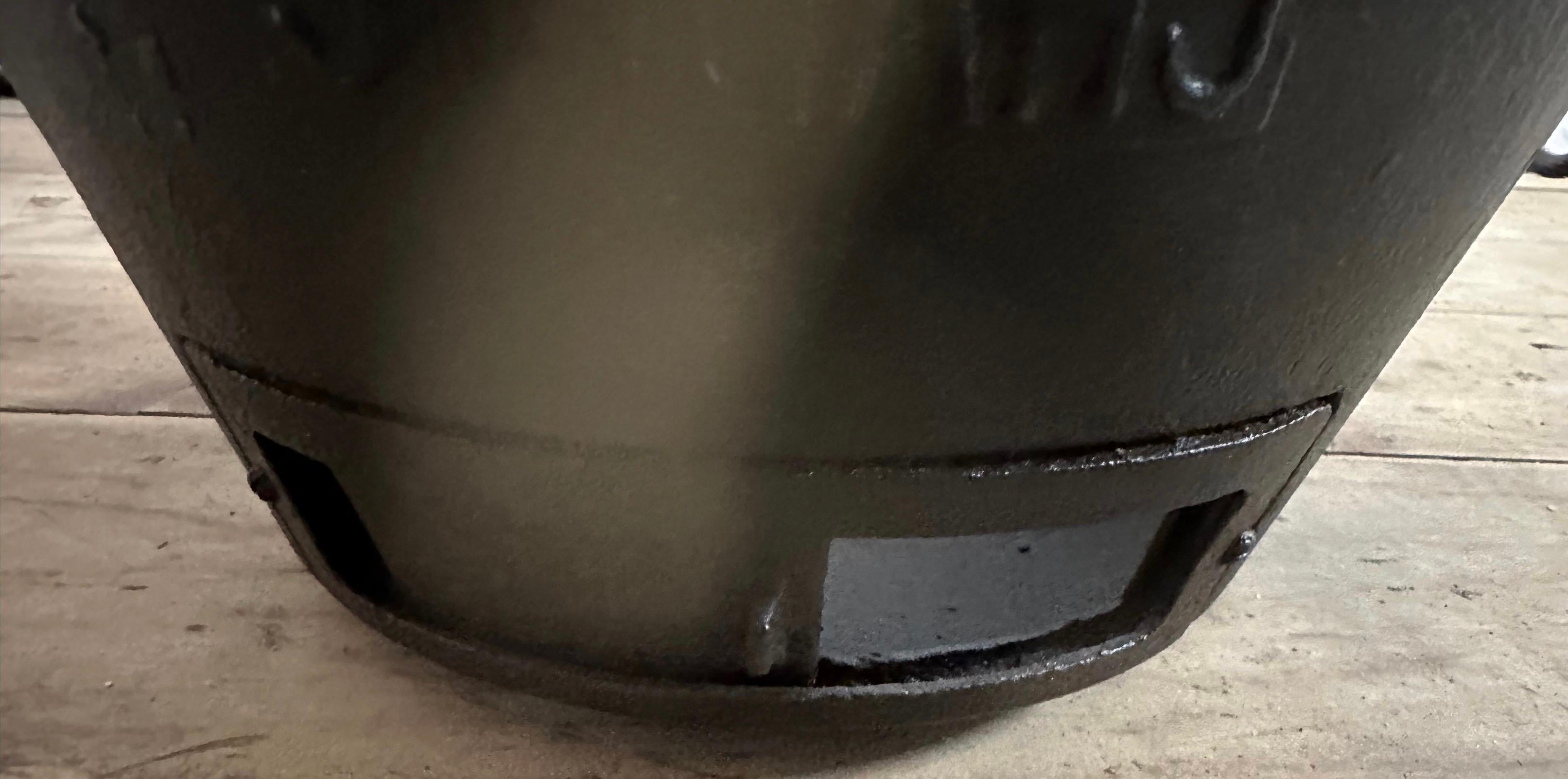 Collection de 4 chaudrons ou seaux en fonte en vente 4